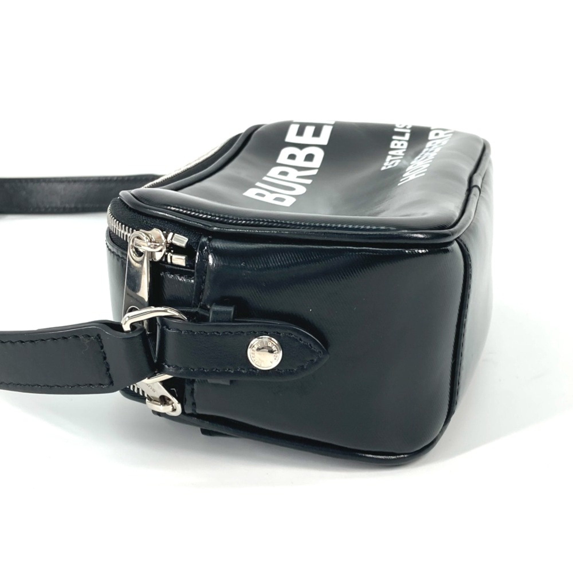 Burberry Black Leather Shoulder Bag (Pre-Owned)
