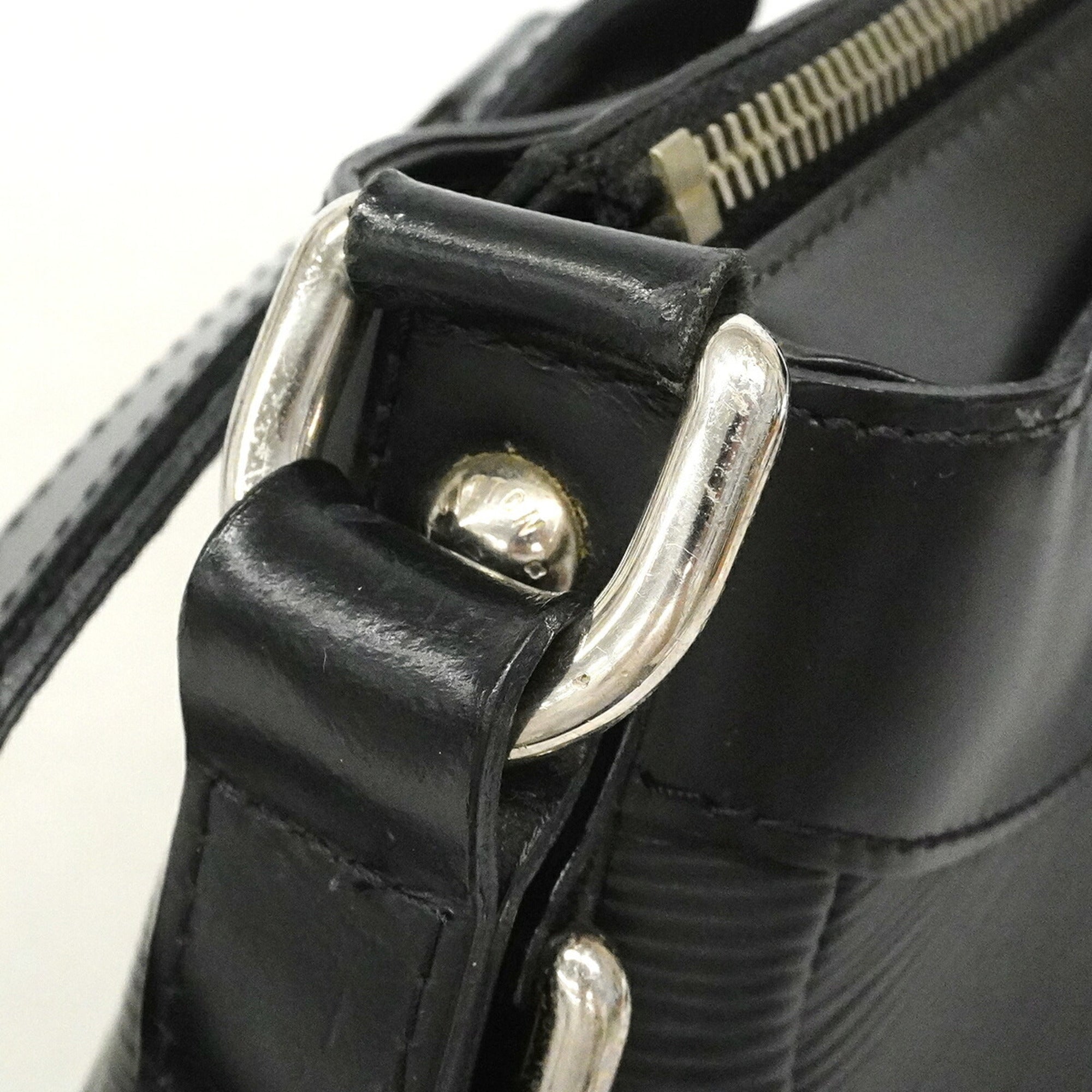 Louis Vuitton Noir Shoulder Bag (Pre-Owned)