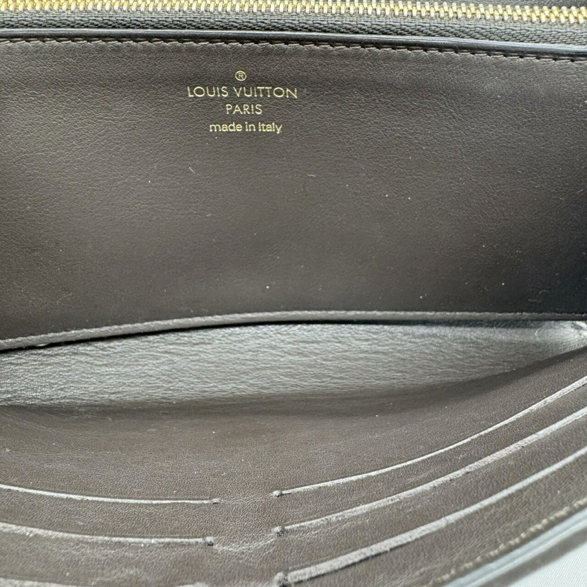Louis Vuitton Beige Grayish Leather Long Wallet (Bi-Fold) (Pre-Owned)