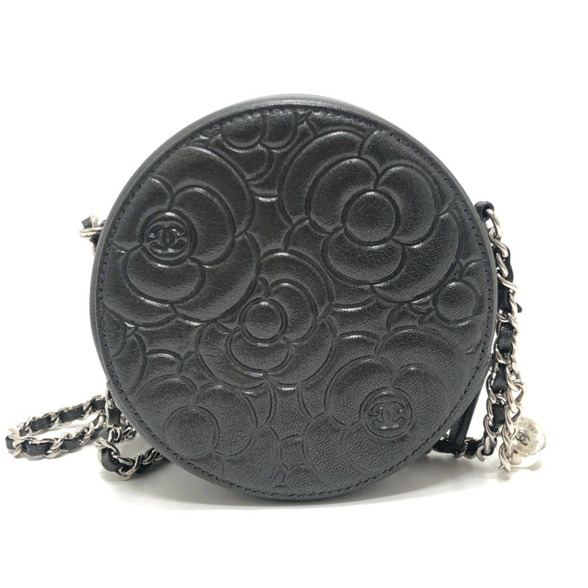 Chanel Gray Leather Shoulder Bag (Pre-Owned)