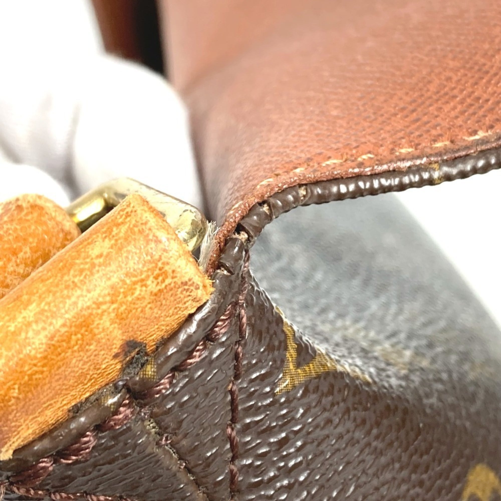 Louis Vuitton Brown Monogram Shoulder Bag (Pre-Owned)