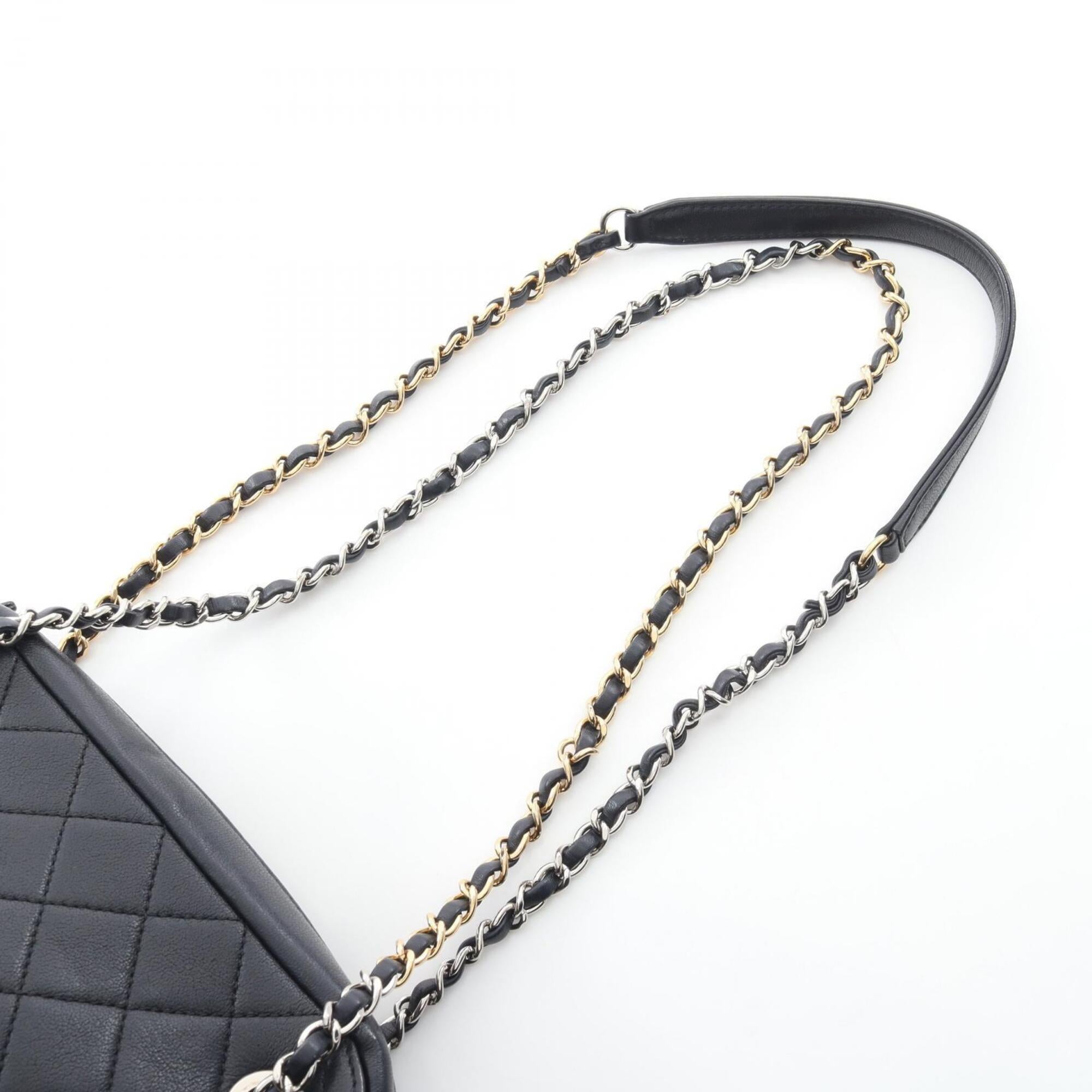 Chanel Navy Leather Handbag Shoulder Bag (Pre-Owned)