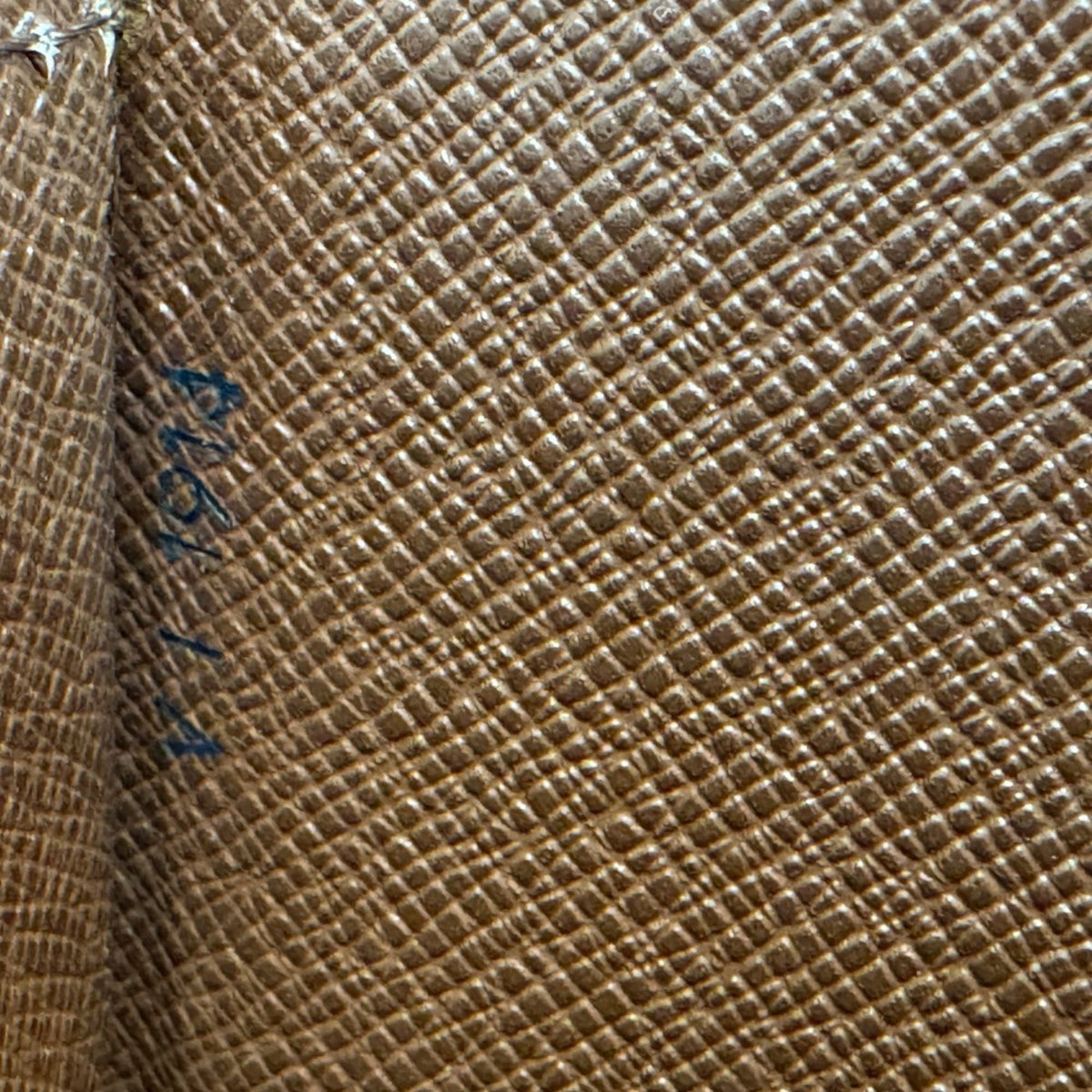 Louis Vuitton Brown Leather Shoulder Bag (Pre-Owned)