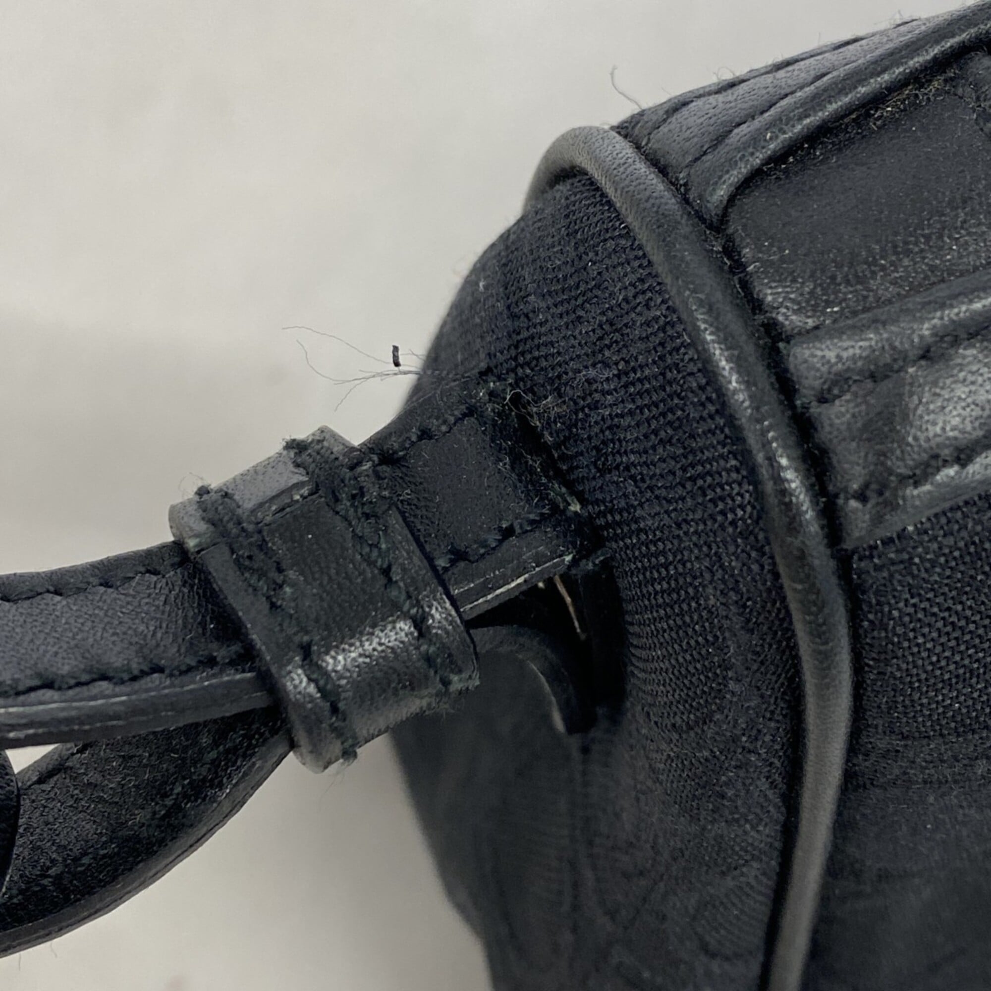 Salvatore Ferragamo Black Canvas Shoulder Bag (Pre-Owned)