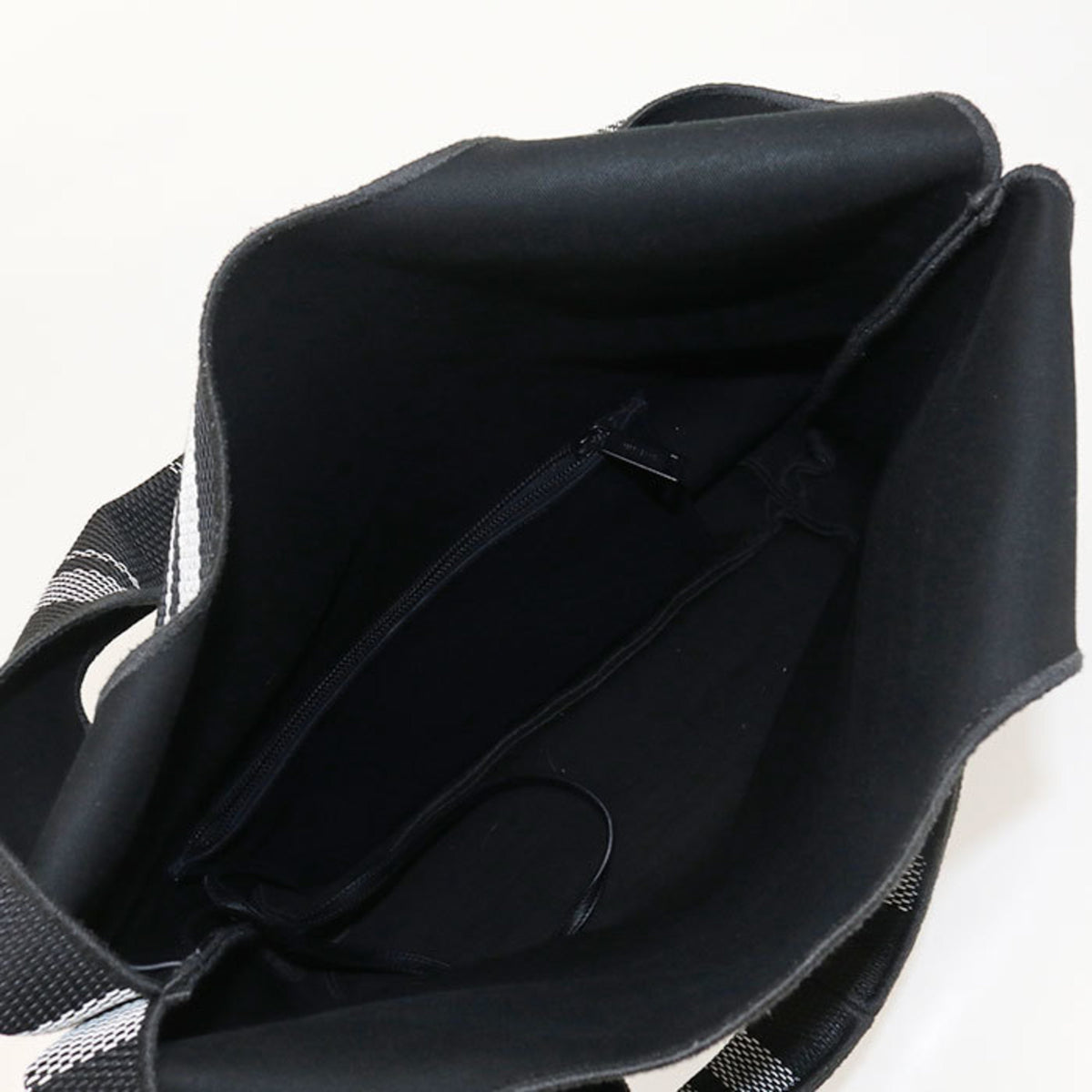 Salvatore Ferragamo Black Jacquard Tote Bag (Pre-Owned)