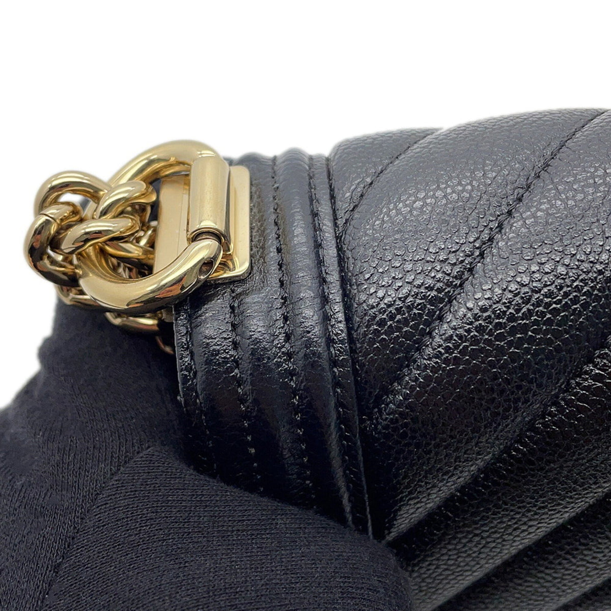 Chanel Boy Chanel Black Grained Calfskin Handbag Shoulder Bag (Pre-Owned)