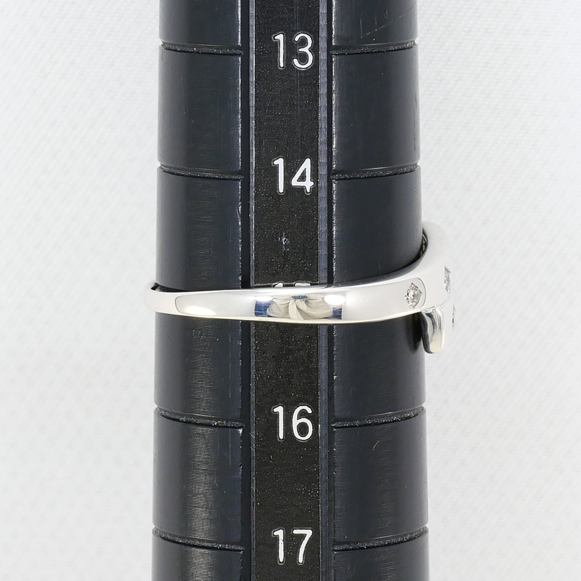 Unbranded White Gold White Gold (18K) Band Ring (Pre-Owned)