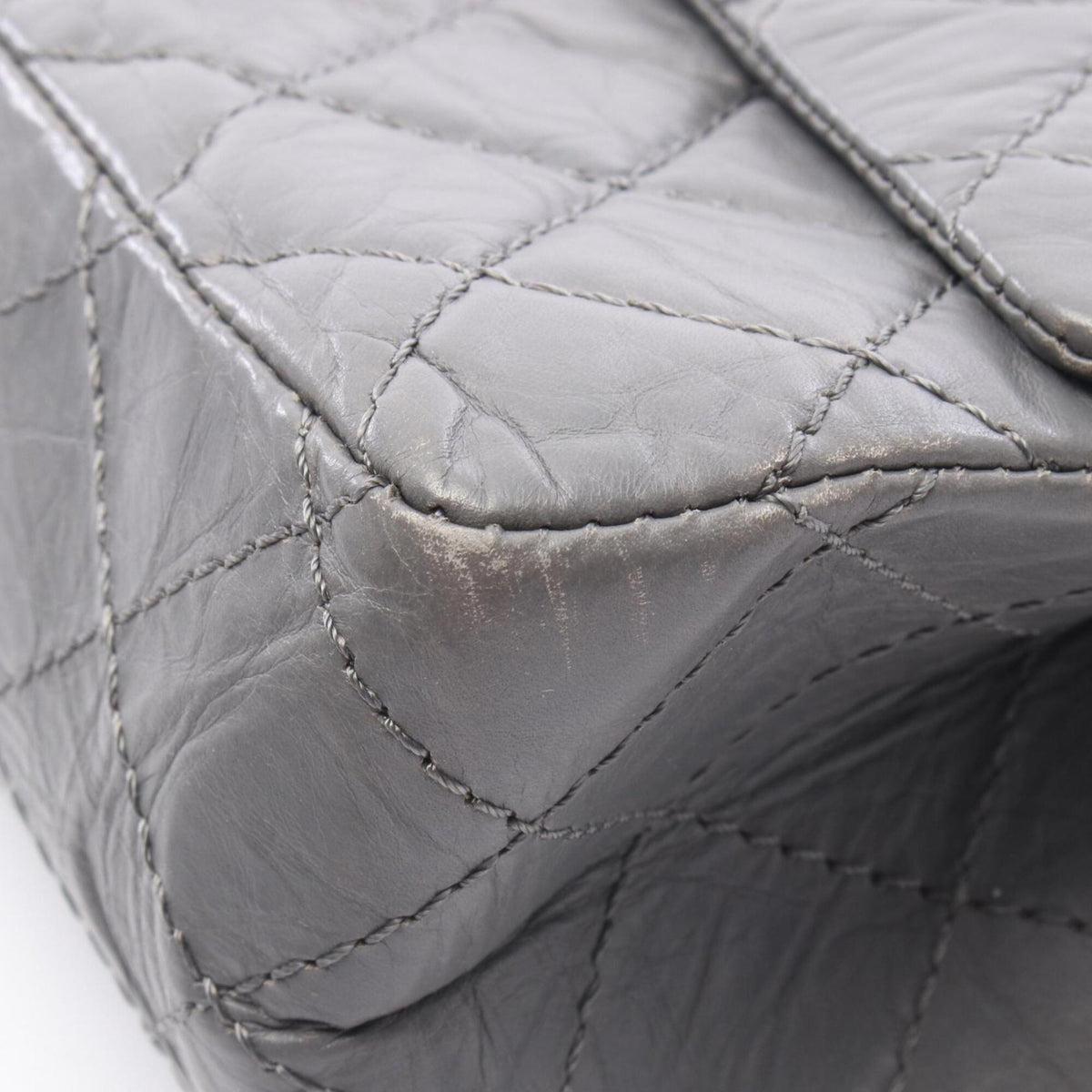 Chanel Gray Leather Handbag Shoulder Bag (Pre-Owned)