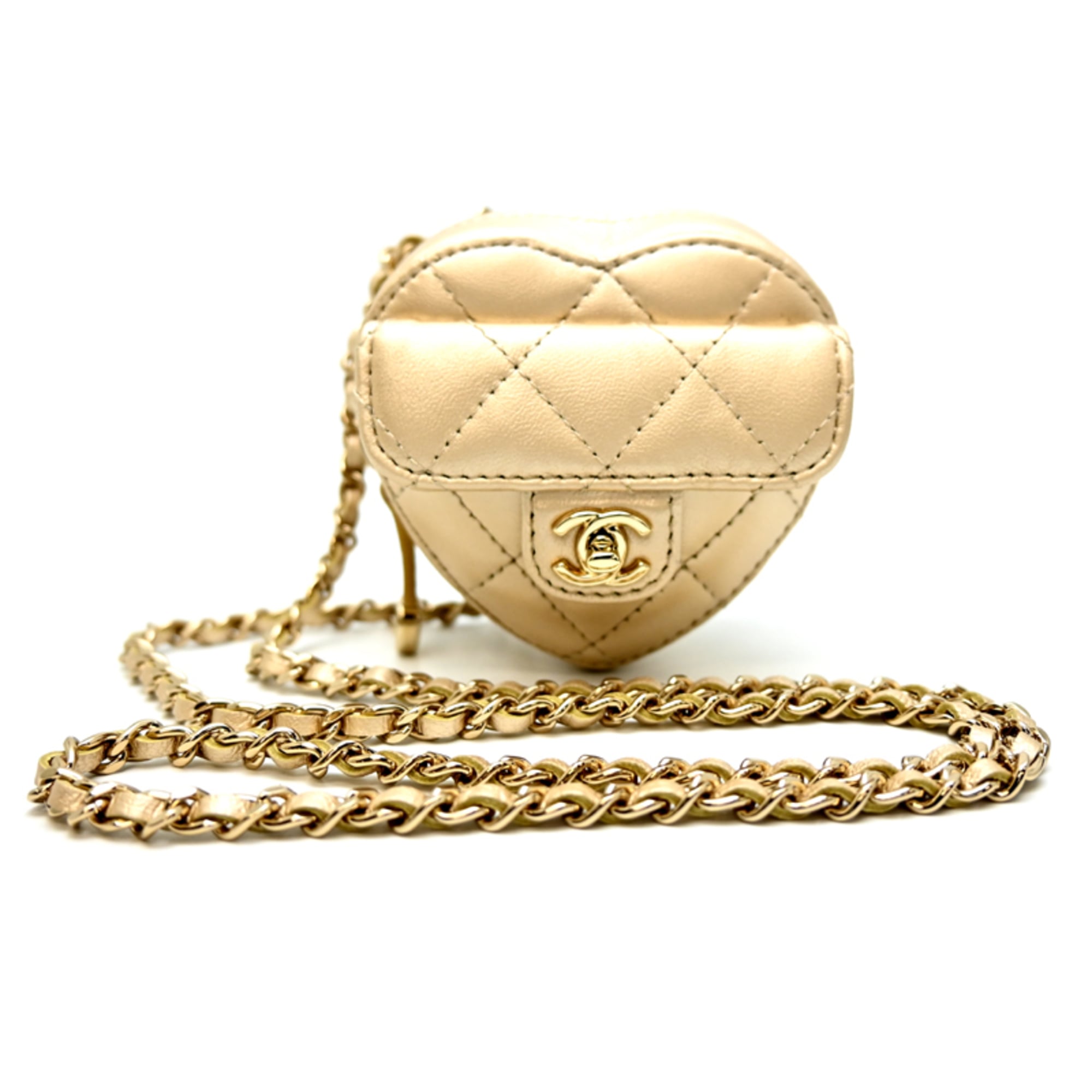 Chanel Matelasse Gold Leather Shoulder Bag (Pre-Owned)