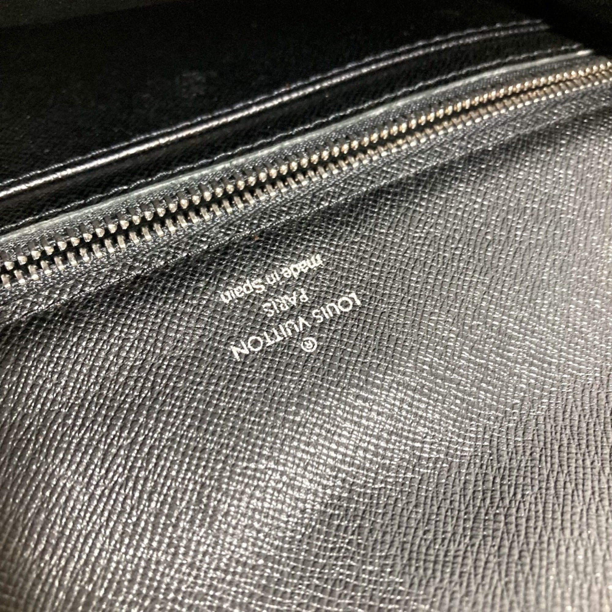 Louis Vuitton Ardoise Black Galle Taiga Leather Clutch Bag Handbag Pouch (Pre-Owned)