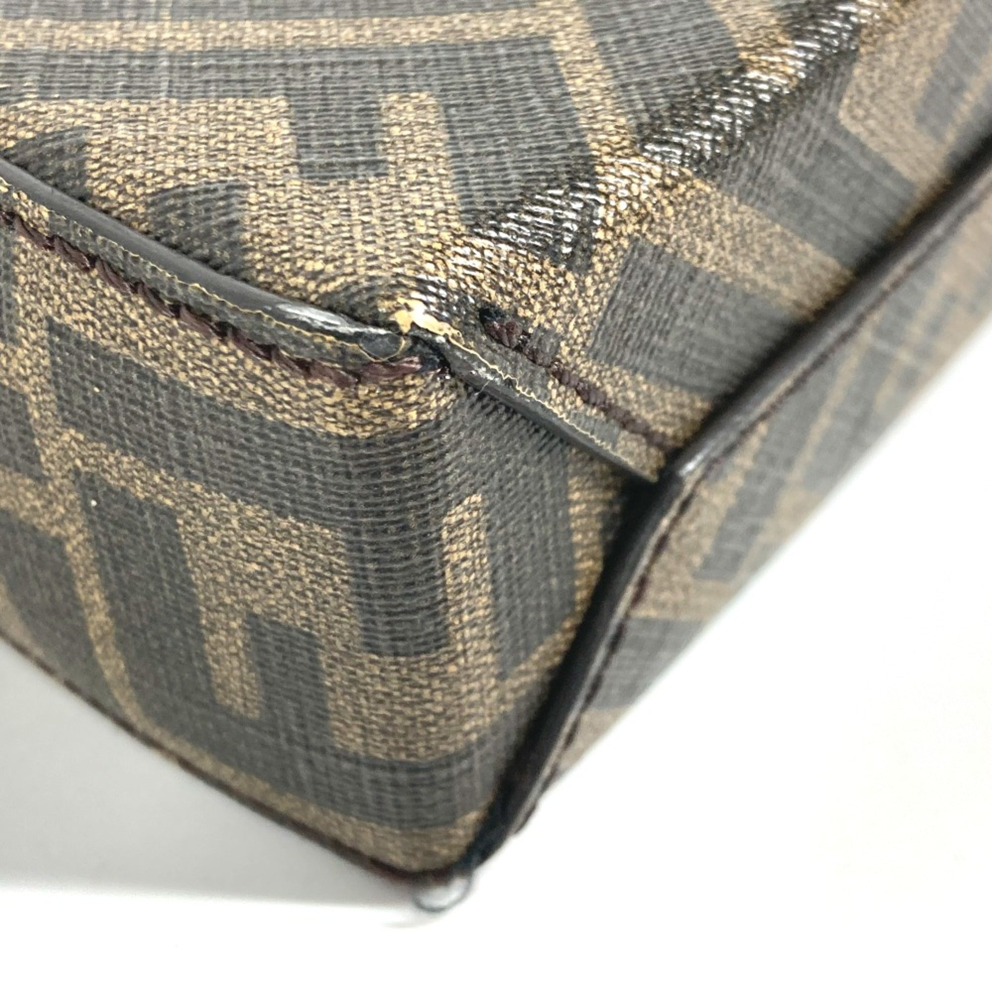 Fendi Brown Leather Clutch Bag (Pre-Owned)