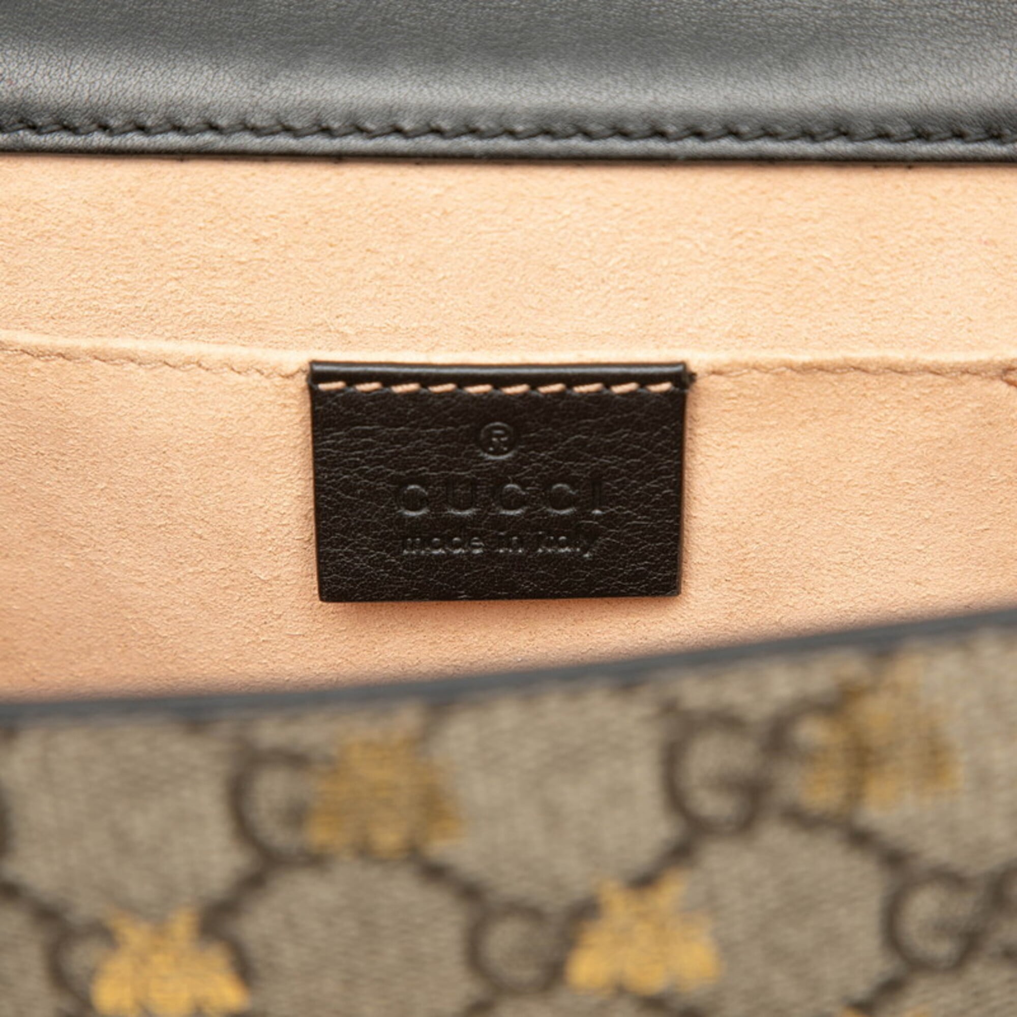 Gucci Beige Black Pvc Leather Shoulder Bag (Pre-Owned)