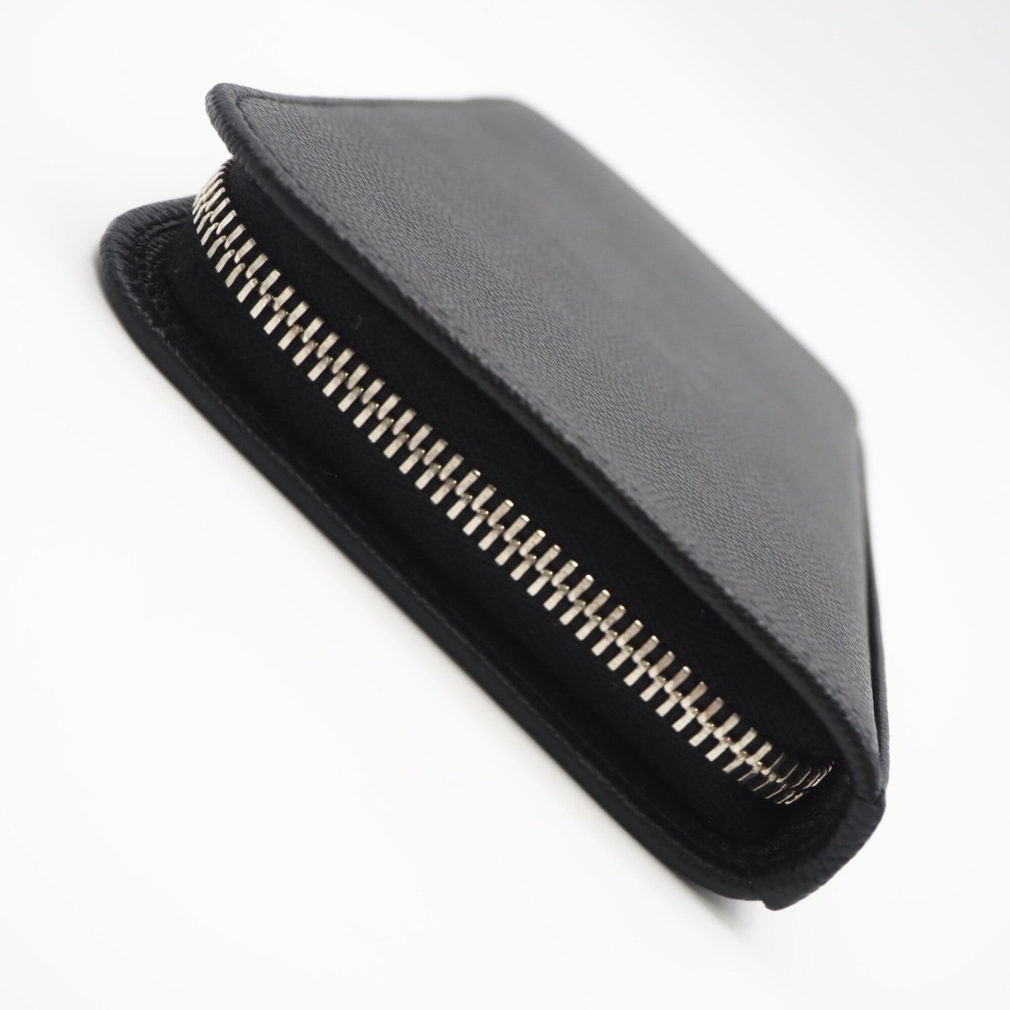 Yves Saint Laurent Black Leather Long Wallet (Bi-Fold) (Pre-Owned)