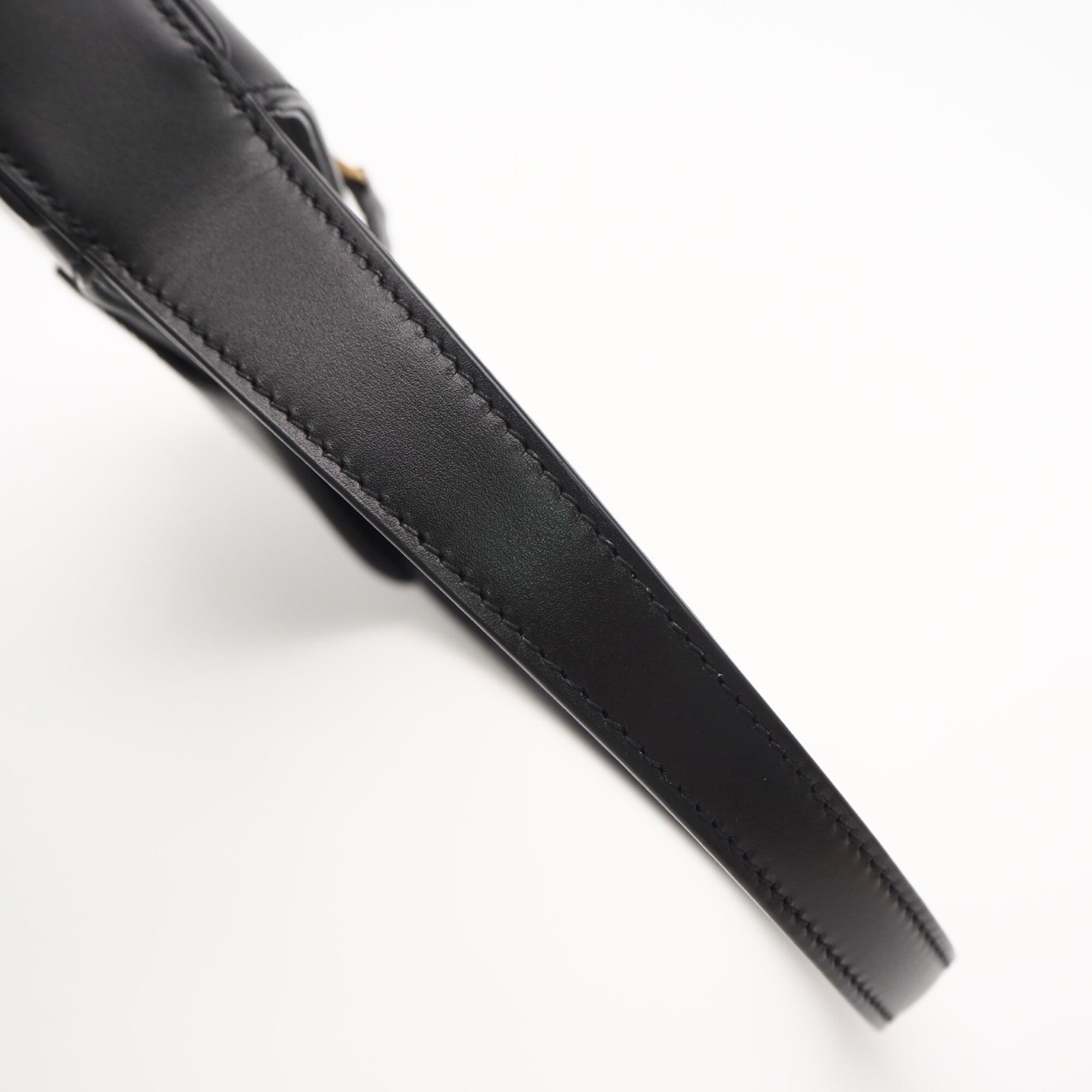 Yves Saint Laurent Black Leather Handbag (Pre-Owned)