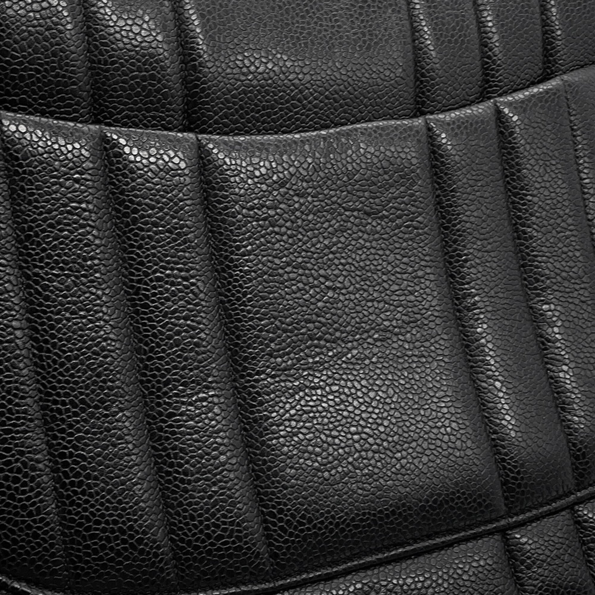 Chanel Black Grained Calfskin Handbag Shoulder Bag (Pre-Owned)
