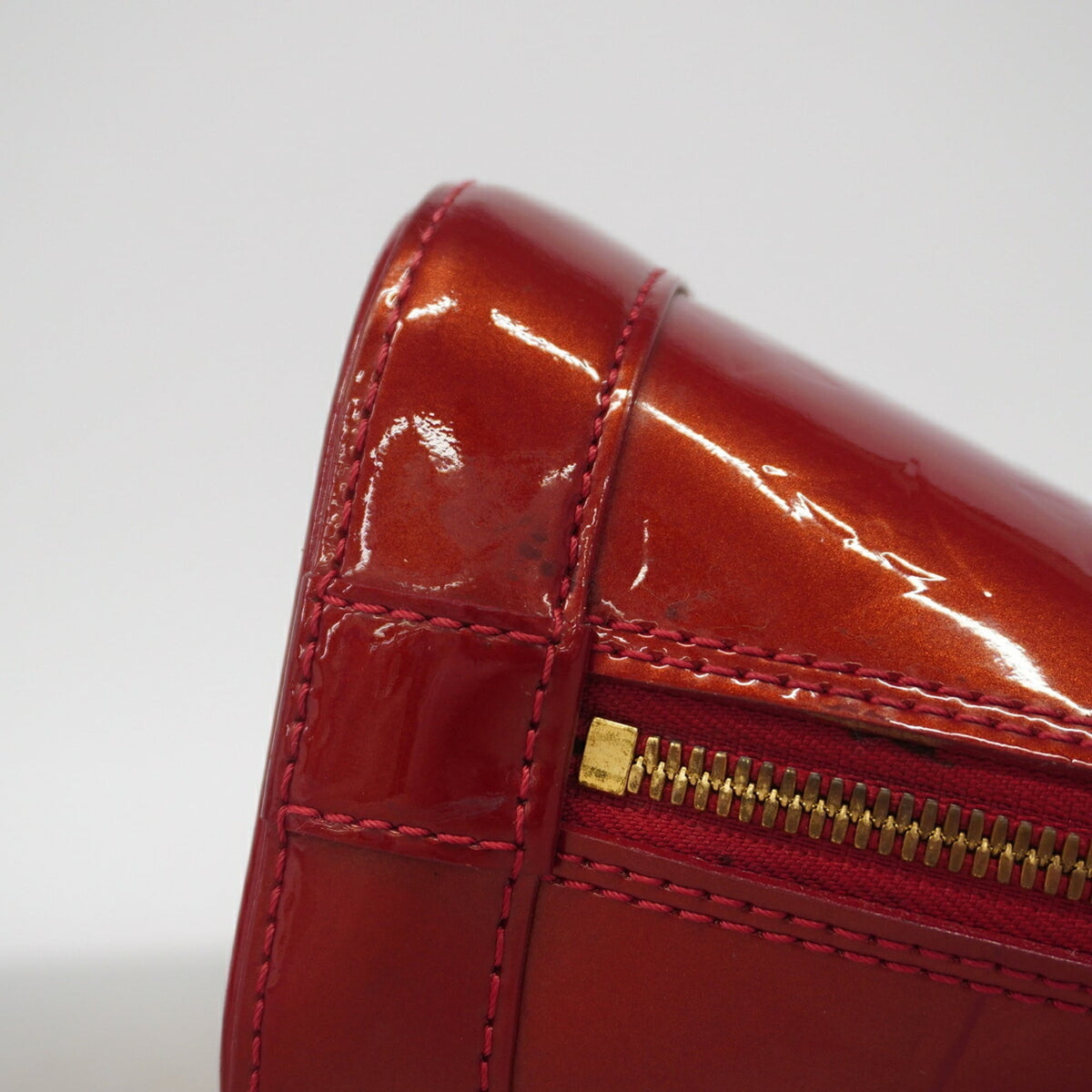 Louis Vuitton Rouge Grenadine Handbag (Pre-Owned)