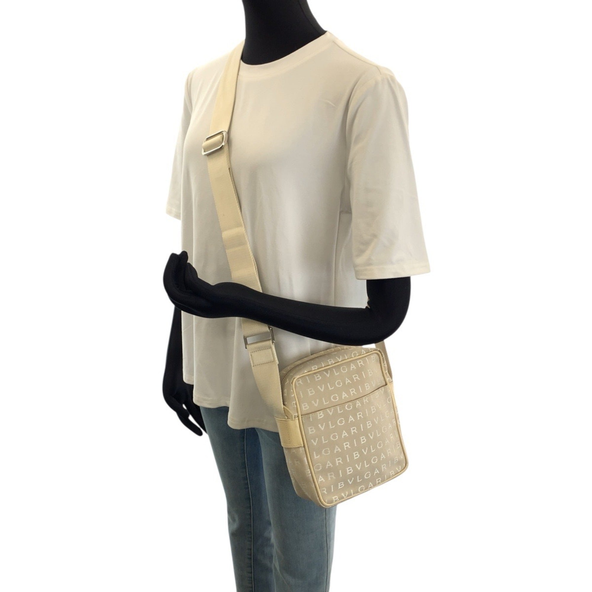 Bvlgari Beige Canvas Leather Shoulder Bag (Pre-Owned)