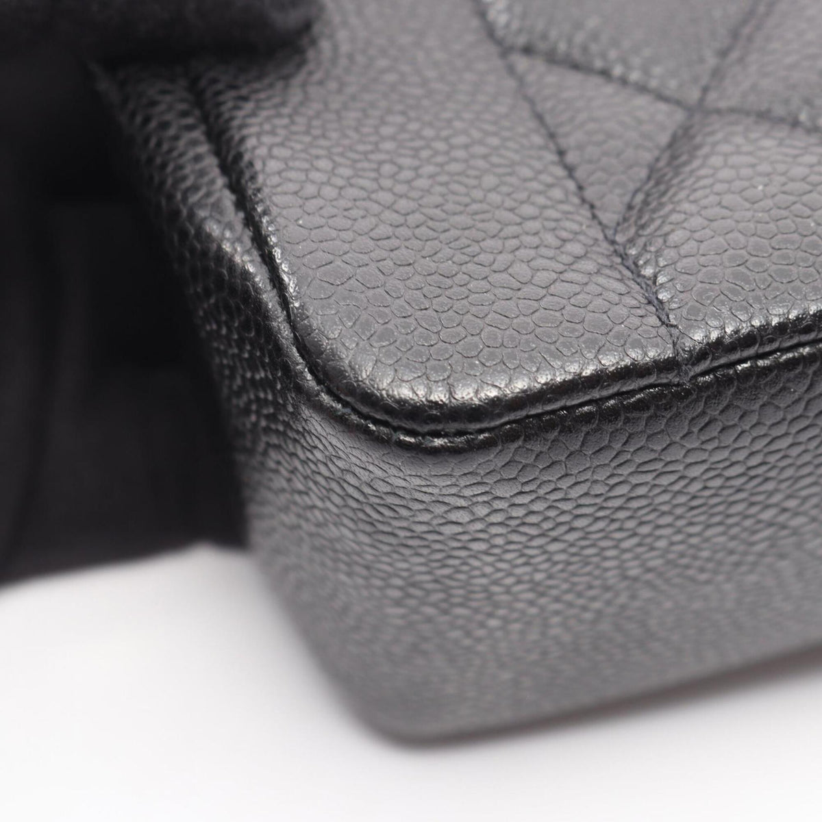 Chanel Black Grained Calfskin Shoulder Bag (Pre-Owned)