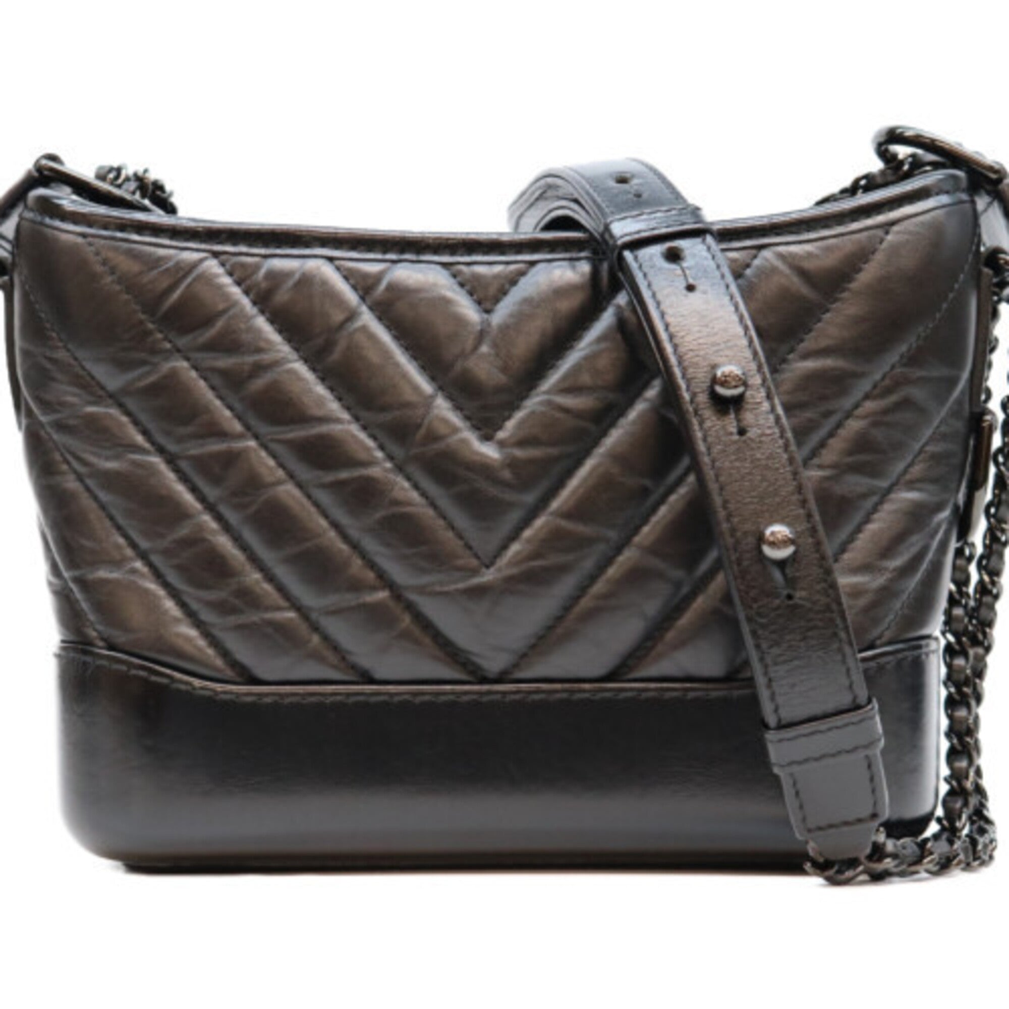 Chanel Black Leather Shoulder Bag (Pre-Owned)