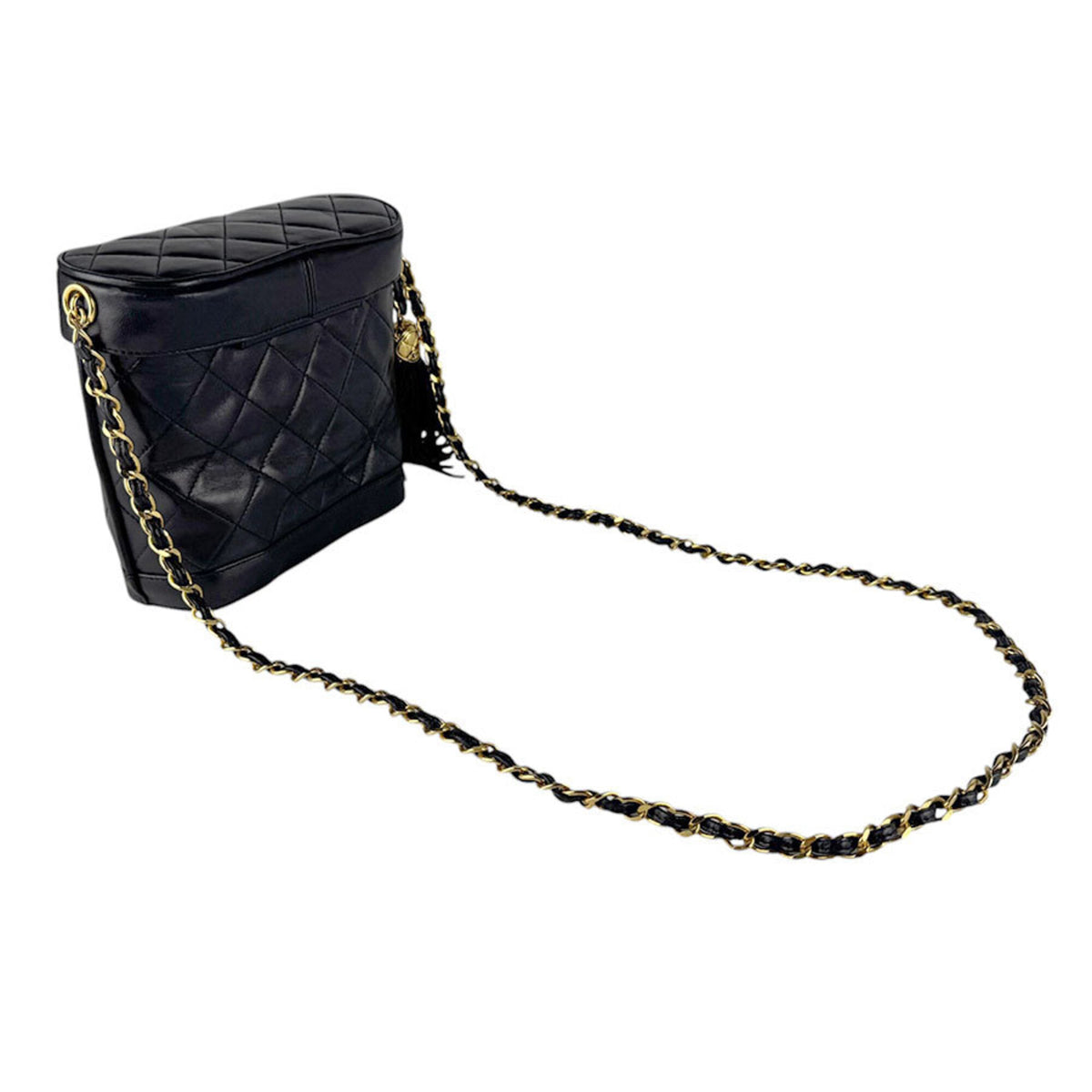 Chanel Black Leather Shoulder Bag (Pre-Owned)