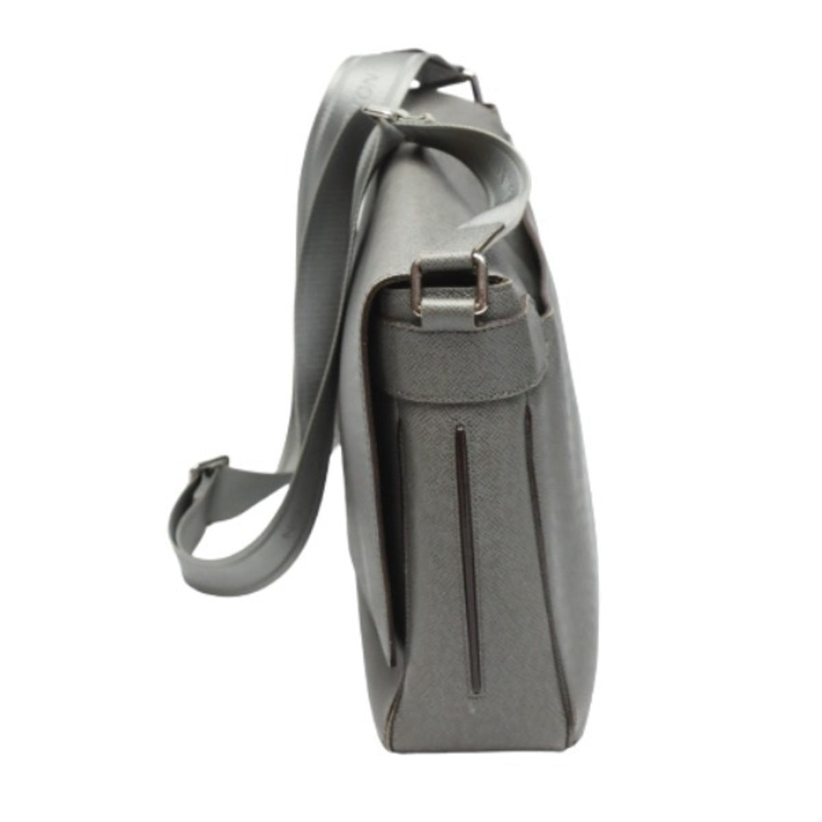 Louis Vuitton Gray Taiga Leather Shoulder Bag (Pre-Owned)