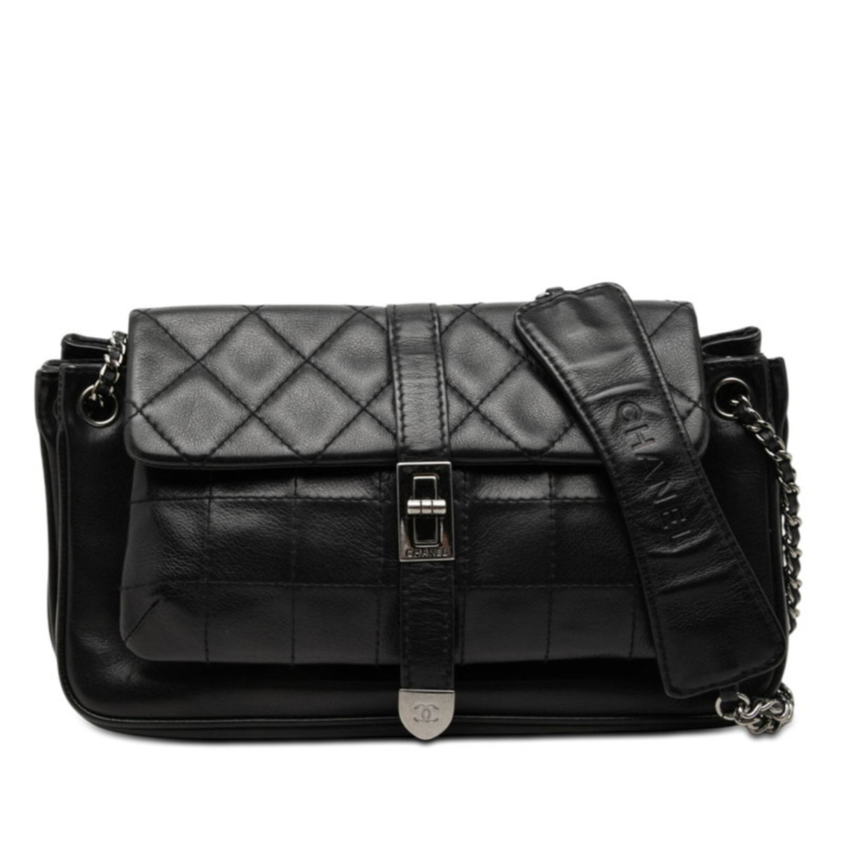 Chanel Black Leather Shoulder Bag (Pre-Owned)