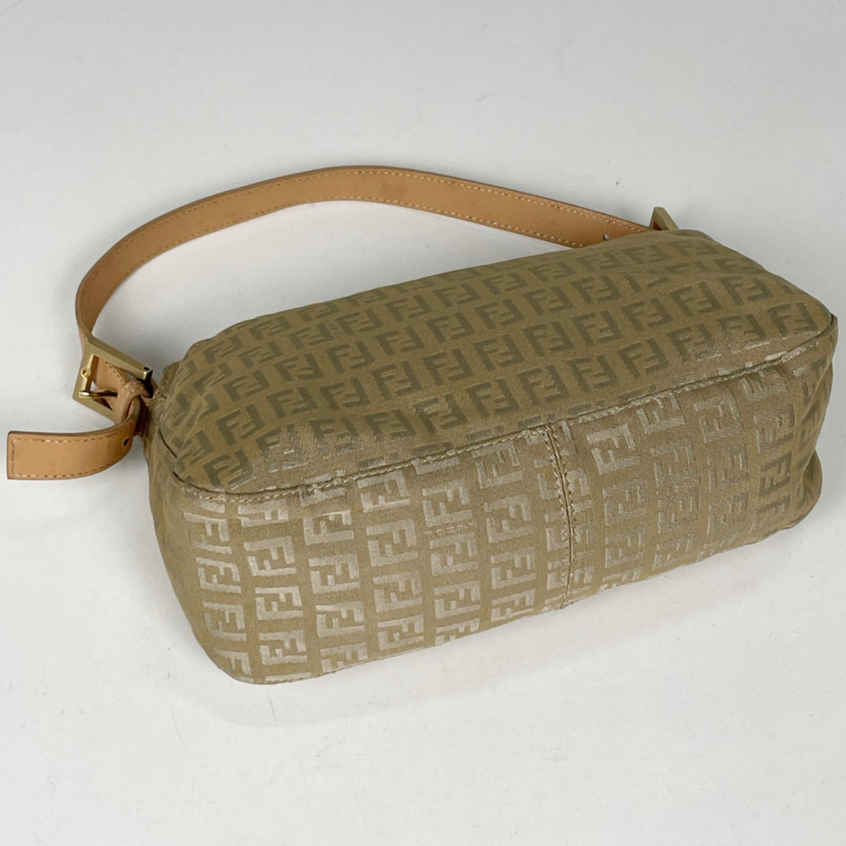 Fendi Beige Canvas Leather Handbag (Pre-Owned)