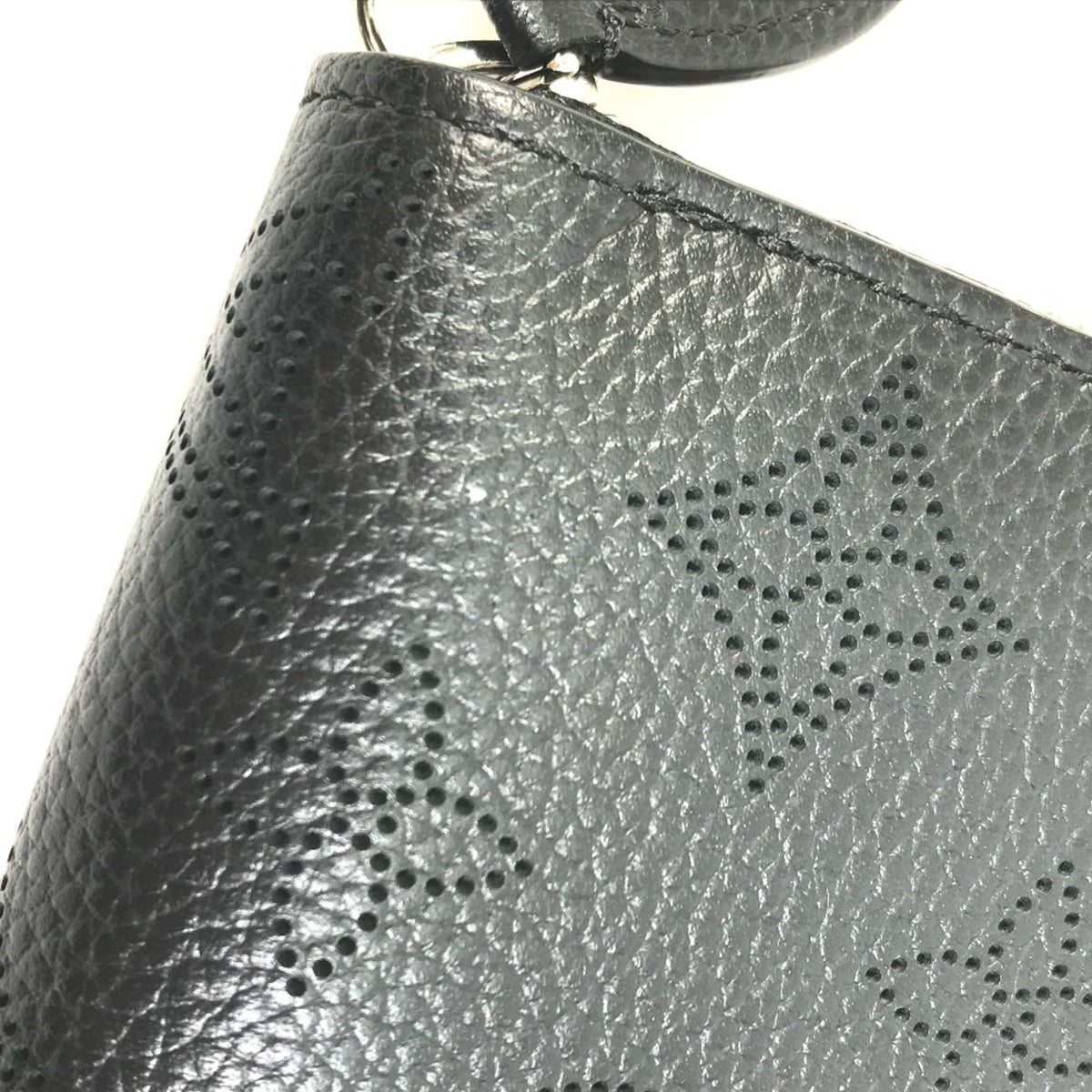 Louis Vuitton Black Mahina Leather Long Wallet (Bi-Fold) (Pre-Owned)