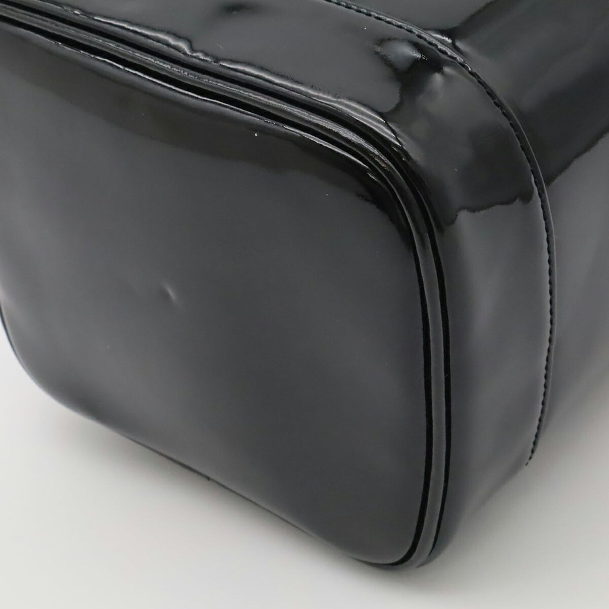 Chanel Black Handbag Pouch Vanity Bag (Pre-Owned)