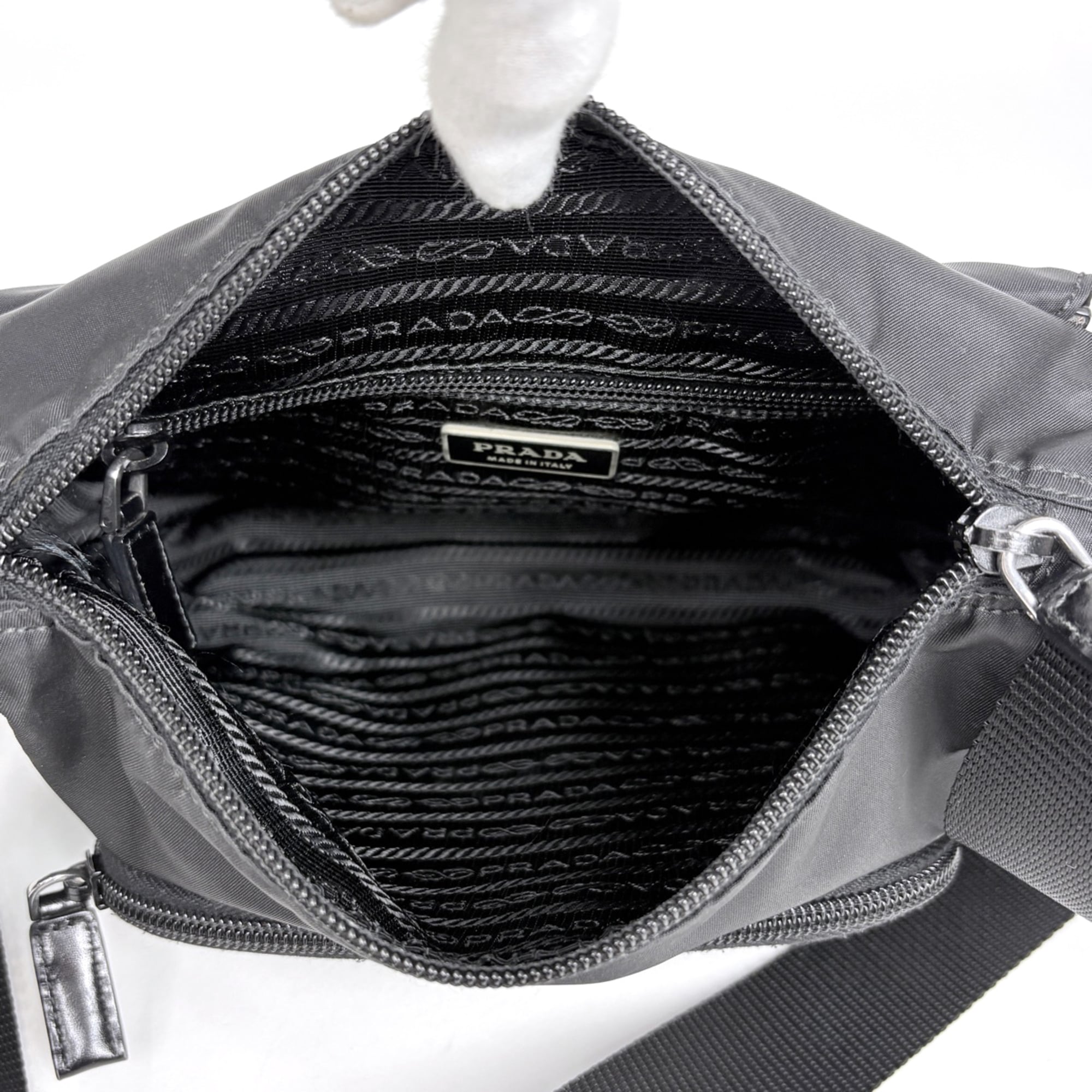 Prada Black Nylon Leather Shoulder Bag (Pre-Owned)