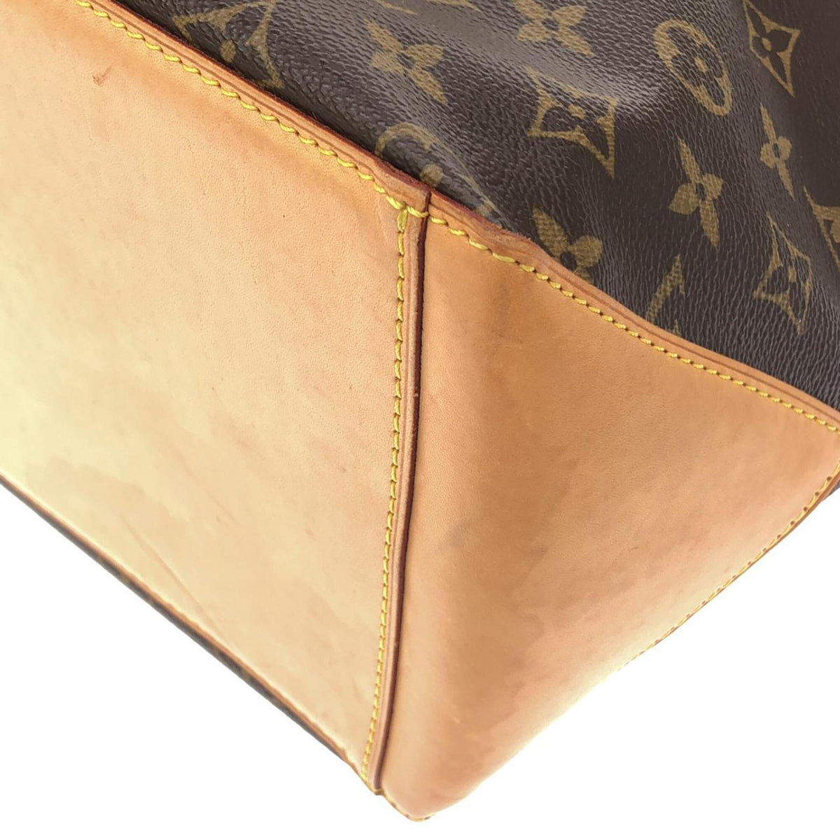 Louis Vuitton Marron Coated Canvas Handbag (Pre-Owned)