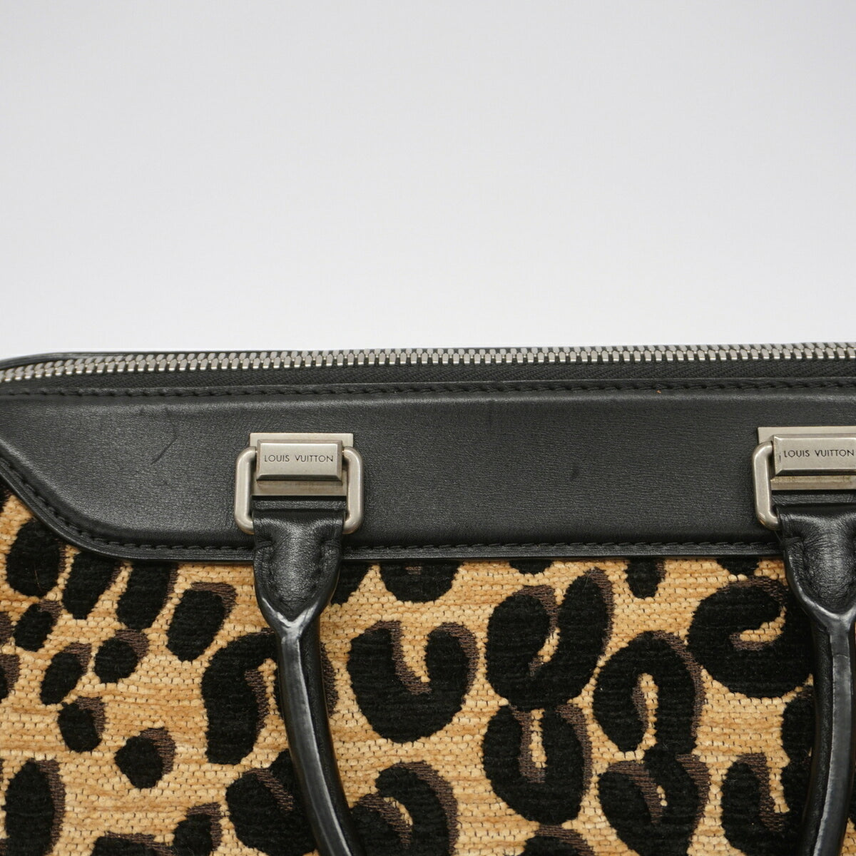 Louis Vuitton Beige Black Handbag (Pre-Owned)
