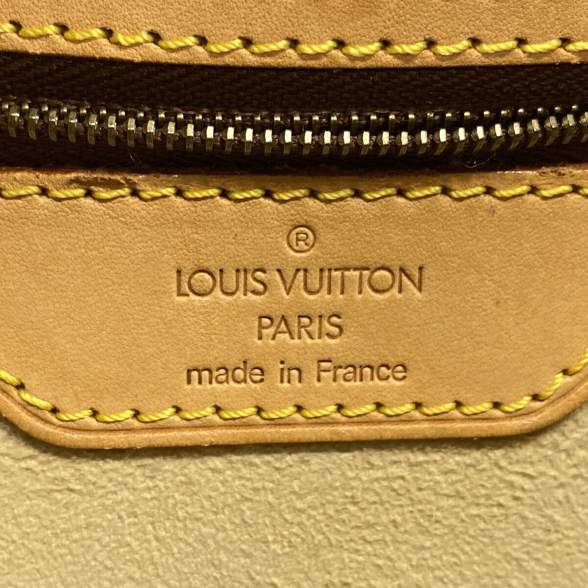 Louis Vuitton Brown Shoulder Bag (Pre-Owned)