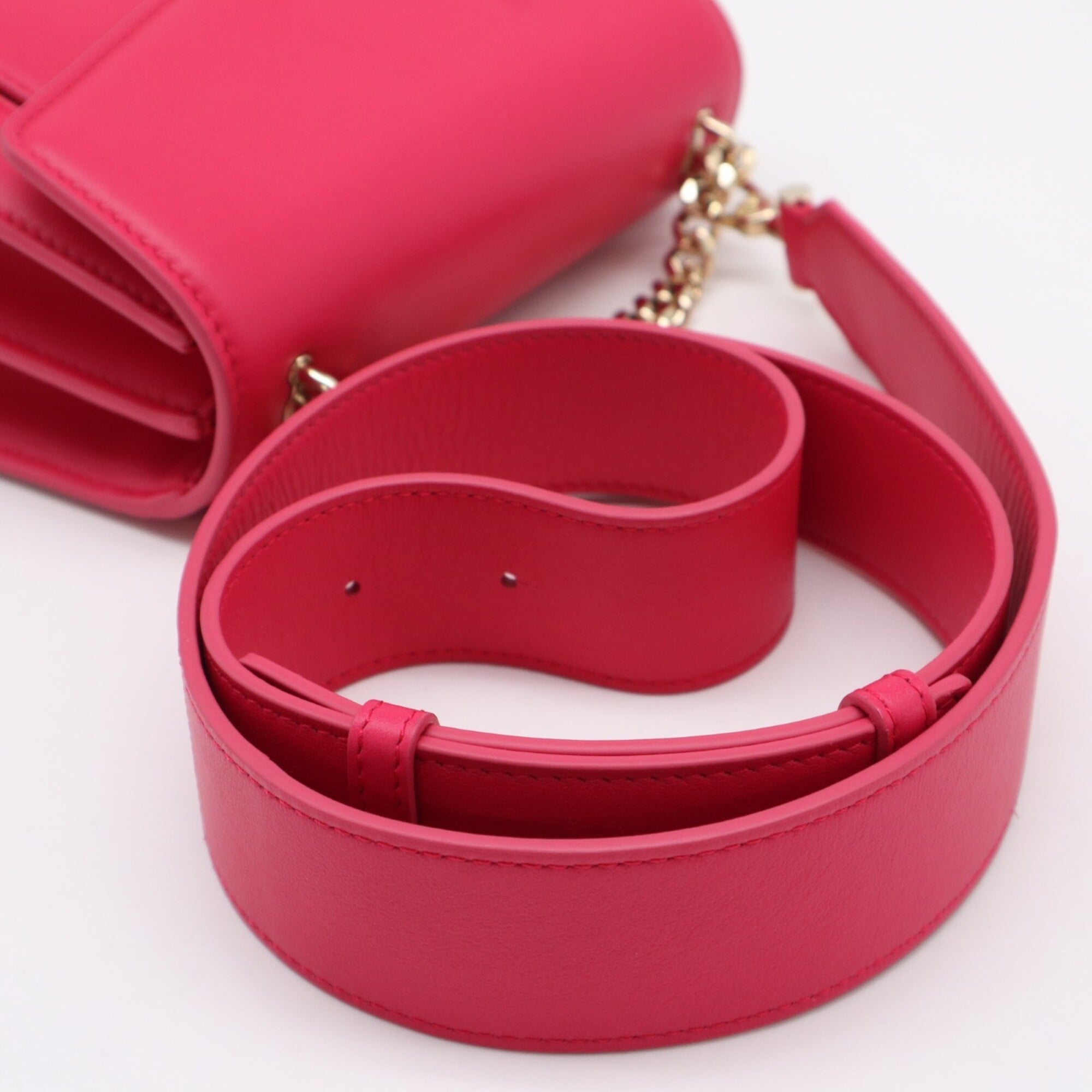 Bvlgari Pink Leather Handbag Shoulder Bag (Pre-Owned)