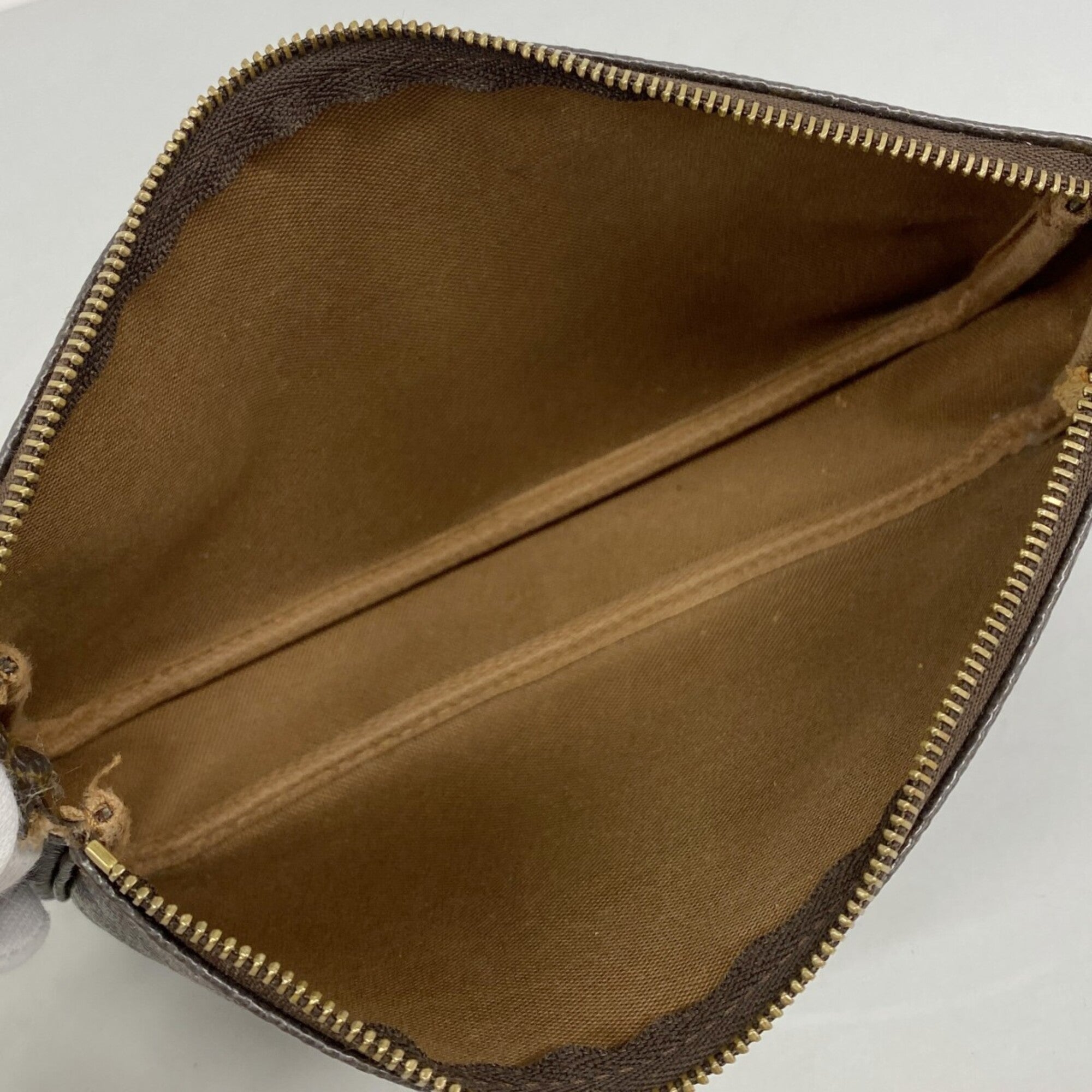 Louis Vuitton Brown Pouch (Pre-Owned)