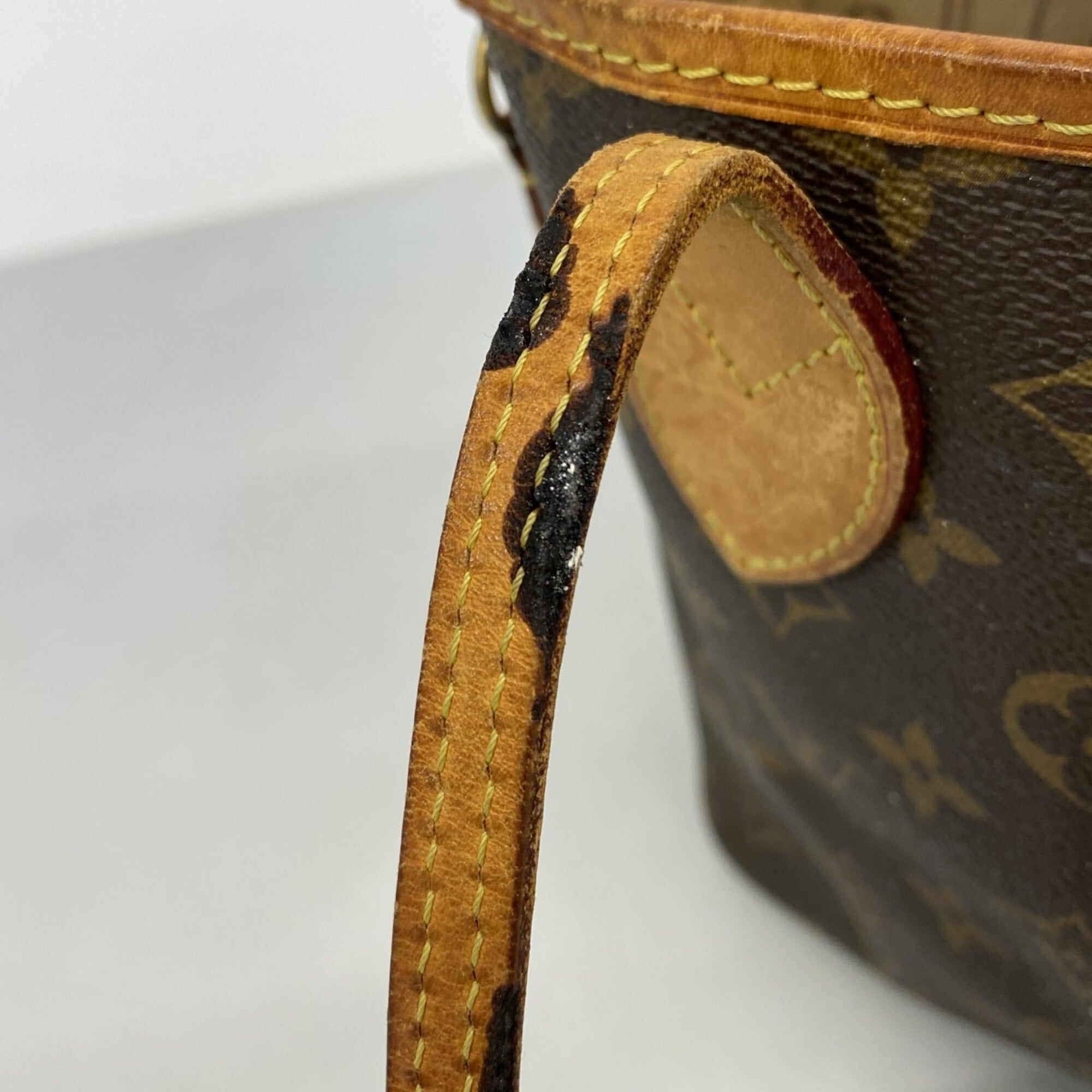 Louis Vuitton Brown Tote Bag (Pre-Owned)