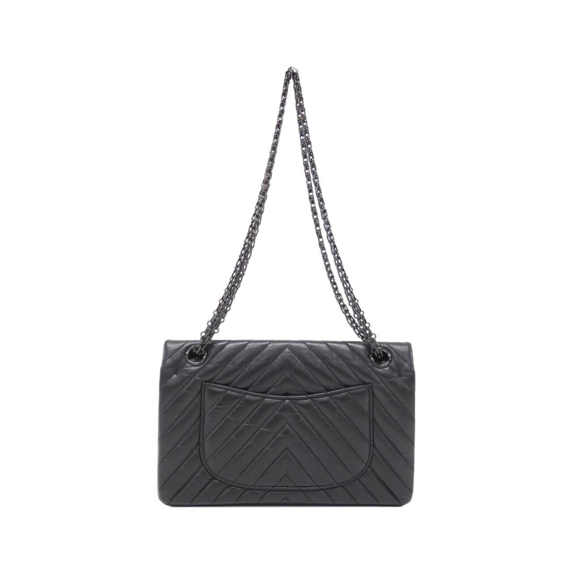 Chanel Black Leather Shoulder Bag (Pre-Owned)