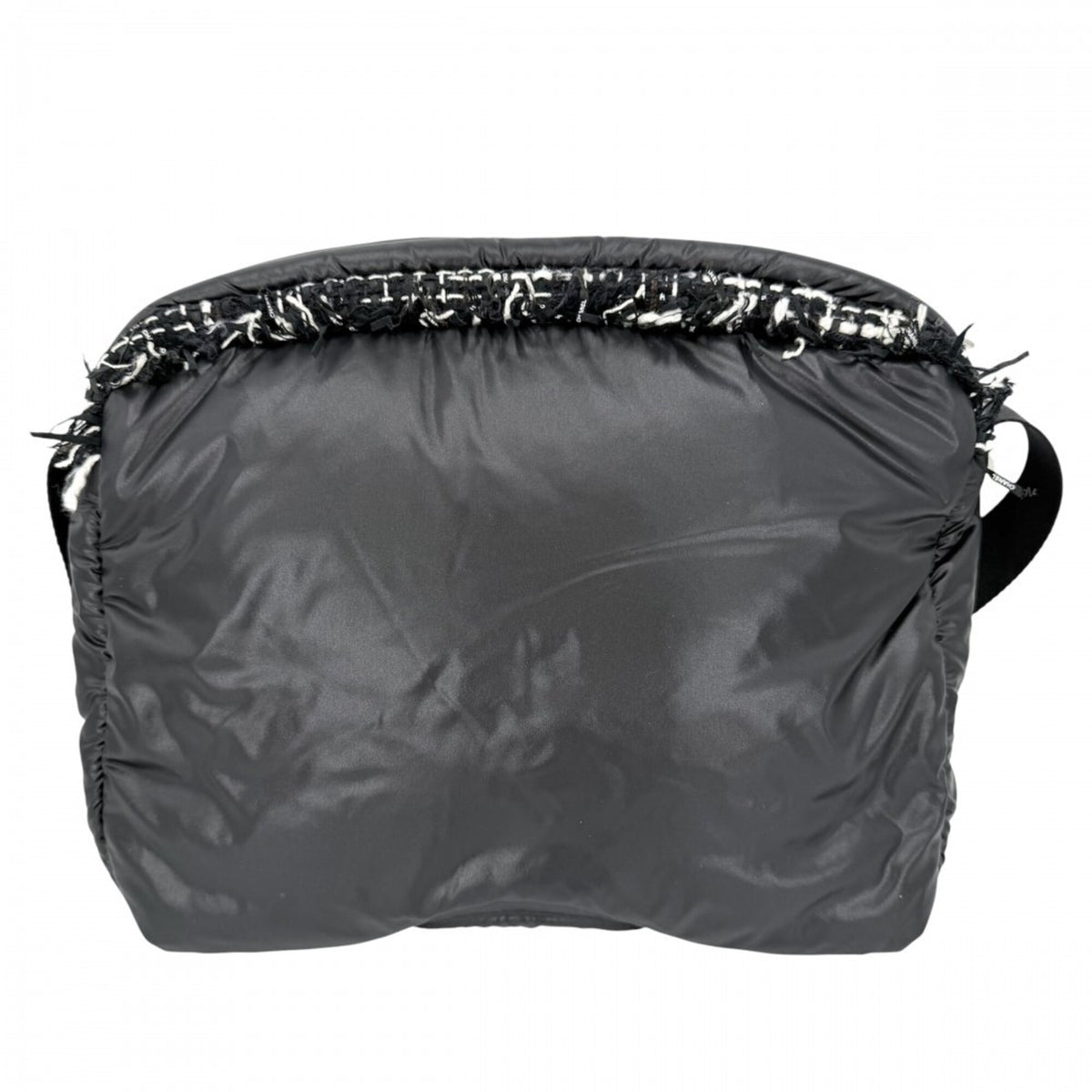 Chanel Black Nylon Shoulder Bag (Pre-Owned)