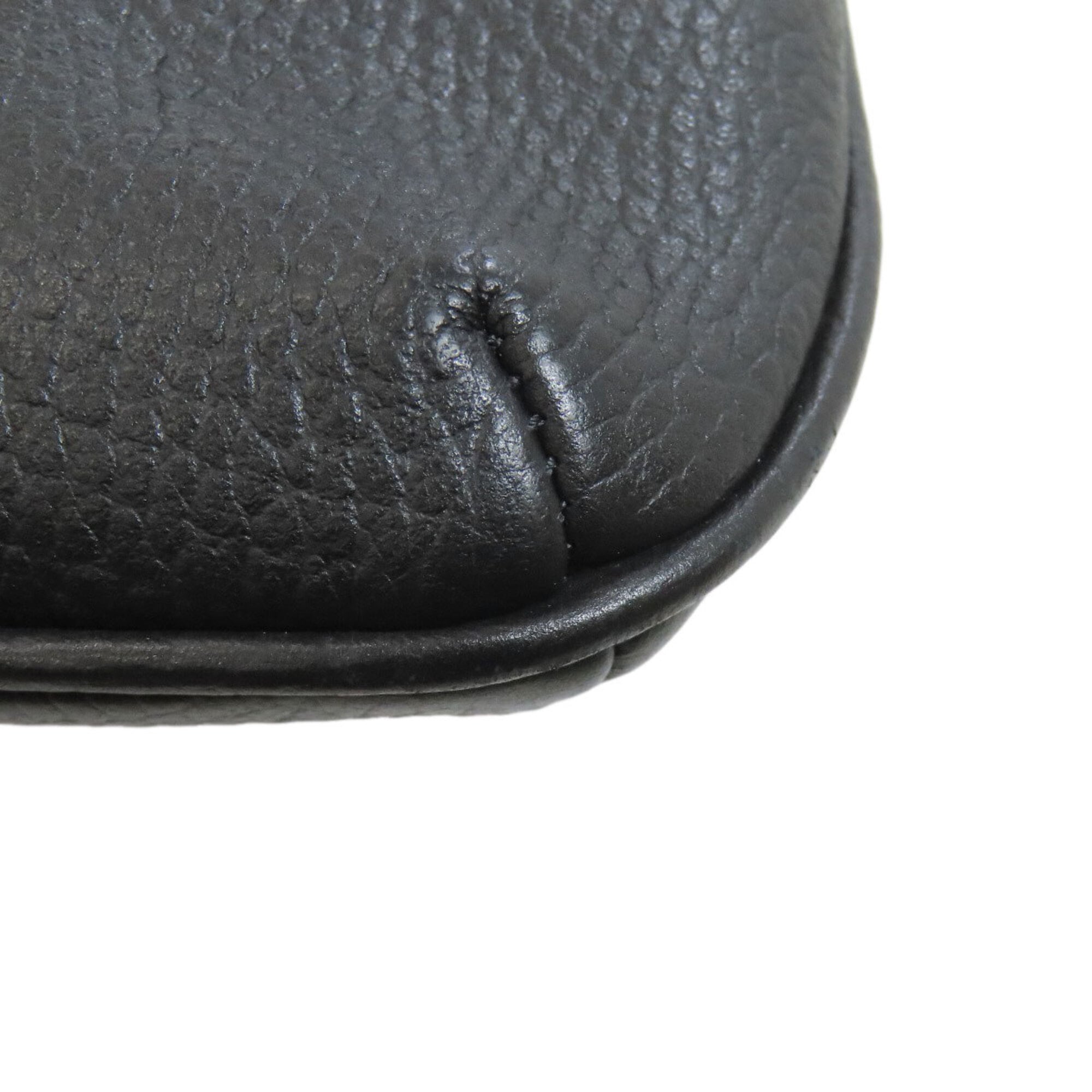 Emporio Armani Black Leather Shoulder Bag (Pre-Owned)
