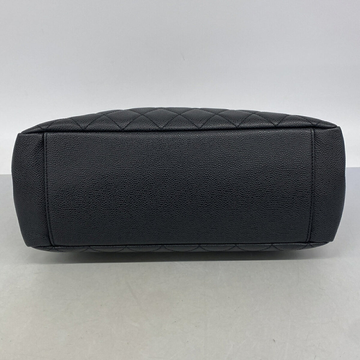 Chanel Black Grained Calfskin Tote Bag (Pre-Owned)