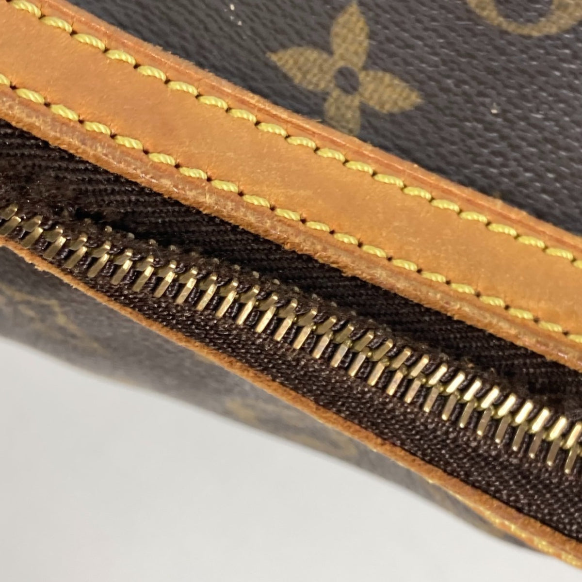 Louis Vuitton Brown Monogram Shoulder Bag (Pre-Owned)