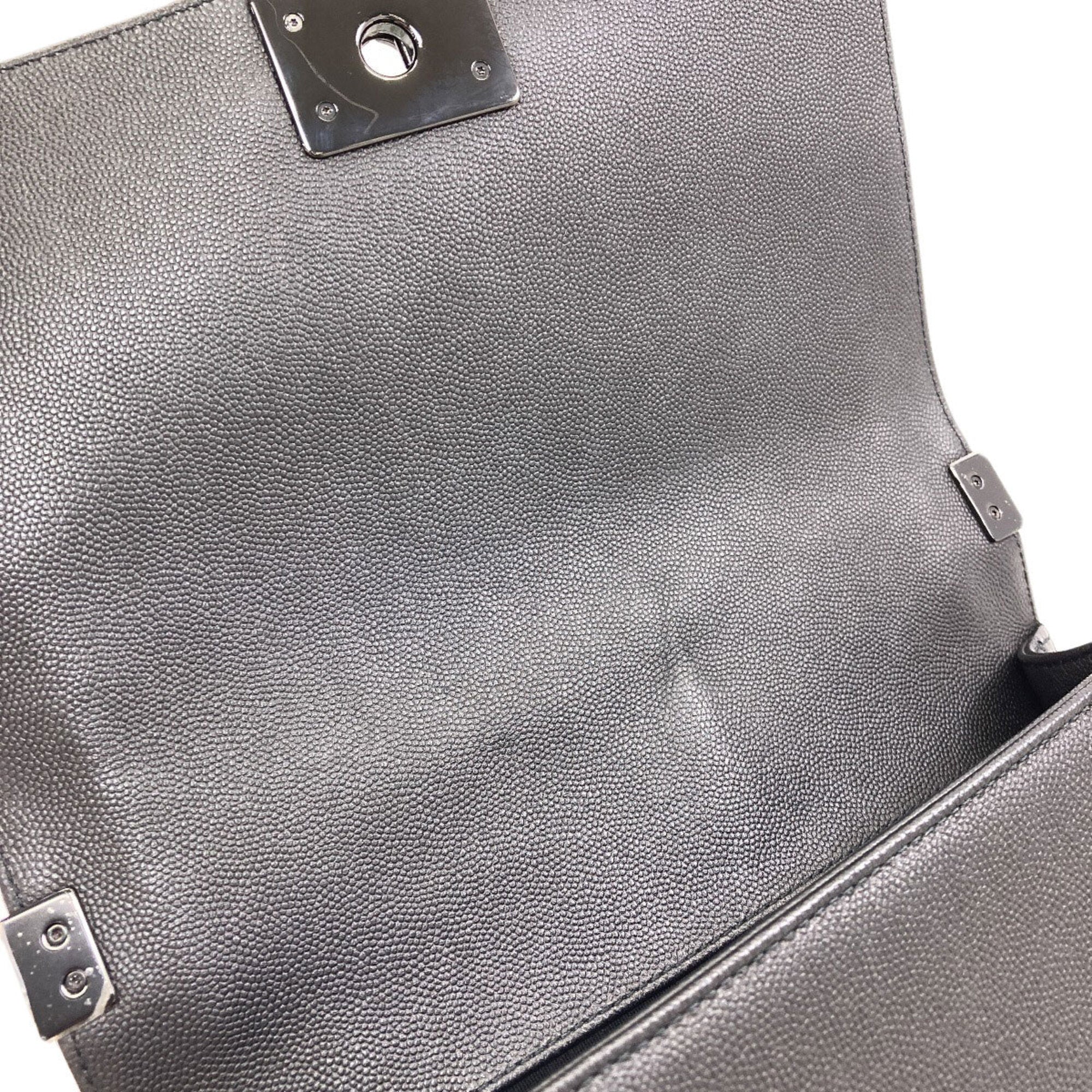 Chanel Black Leather Shoulder Bag (Pre-Owned)