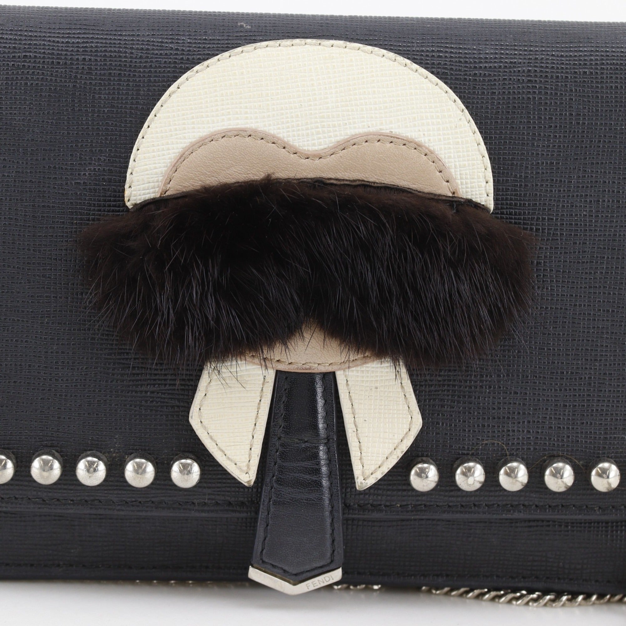 Fendi Black Leather Shoulder Bag (Pre-Owned)
