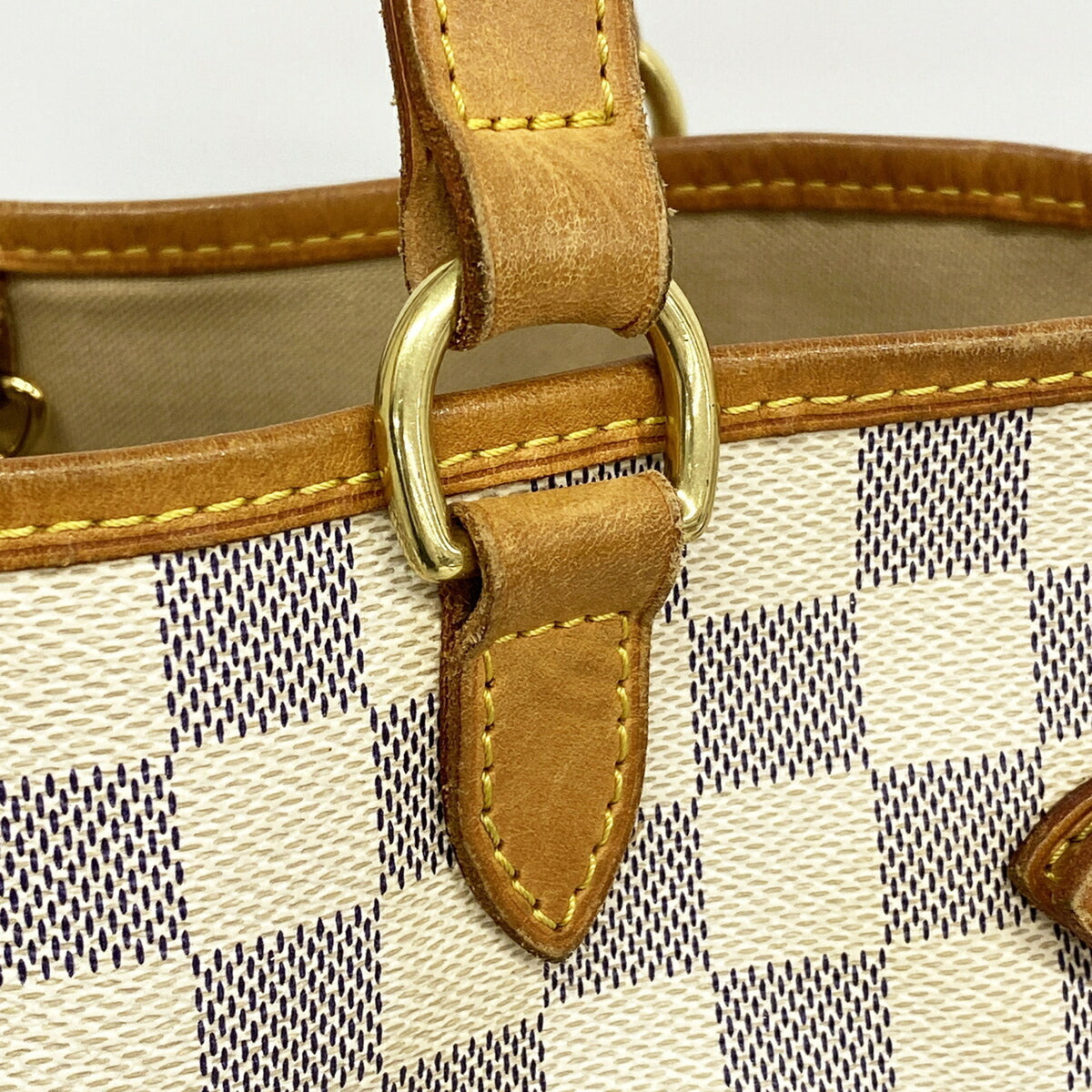 Louis Vuitton White Tote Bag (Pre-Owned)