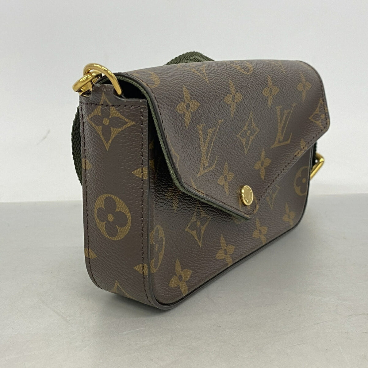Louis Vuitton Brown Shoulder Bag (Pre-Owned)