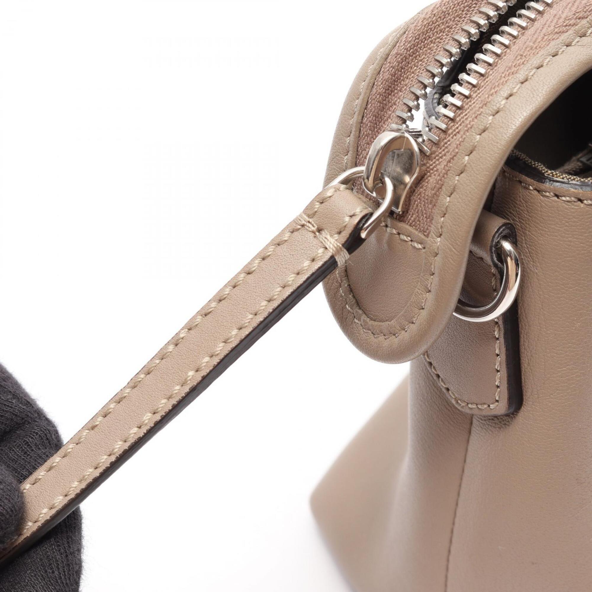 Fendi Beige Leather Handbag (Pre-Owned)