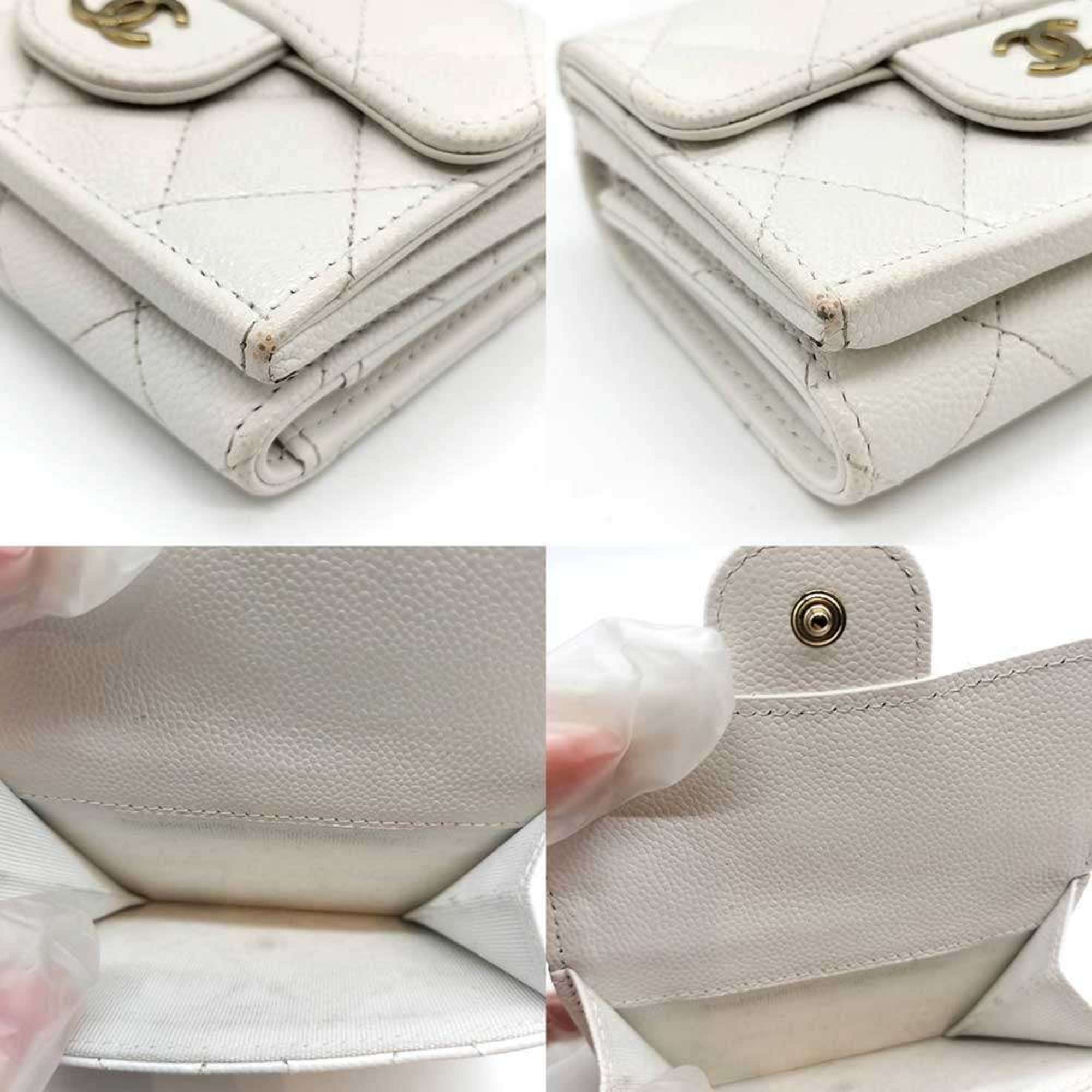 Chanel White Grained Calfskin Wallet (Tri-Fold) (Pre-Owned)