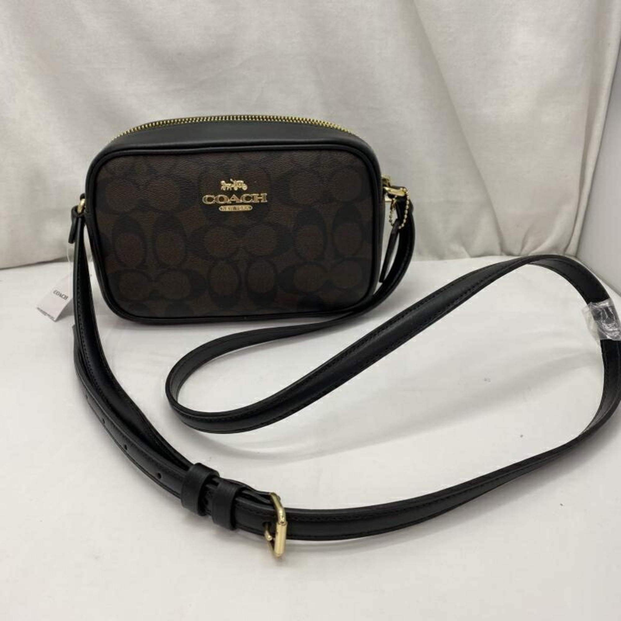 Coach Signature Brown Shoulder Bag (Pre-Owned)