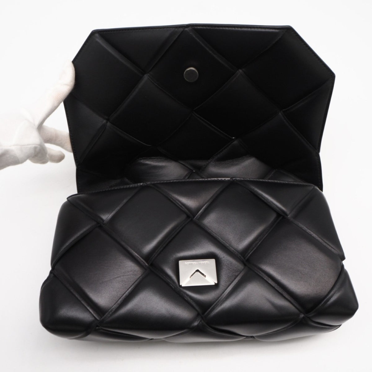 Bottega Veneta Black Leather Shoulder Bag (Pre-Owned)