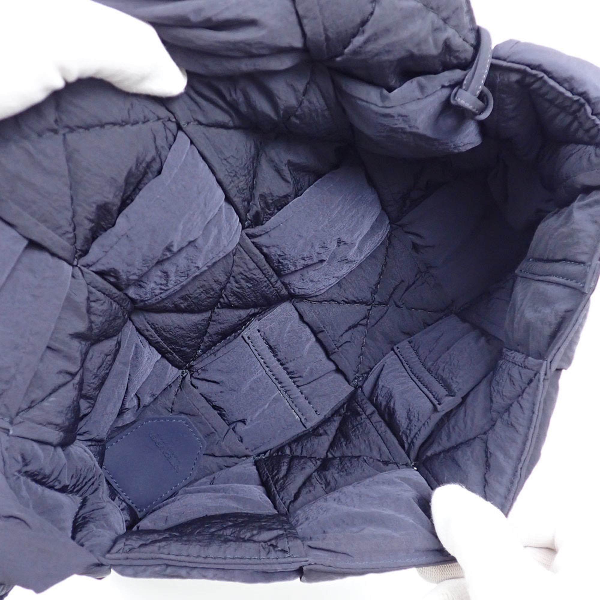 Bottega Veneta Navy Nylon Shoulder Bag (Pre-Owned)